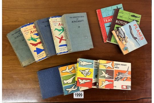 A quantity of vintage aircraft books including Observer - Image 1 of 4