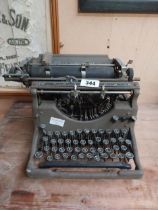 1950's Underwood typewriter. {27 cm H x 36 cm W x 31 cm D}.