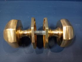Brass octogonal door knob set with brass plates knob. { 6cm L X 6cm Dia. }.