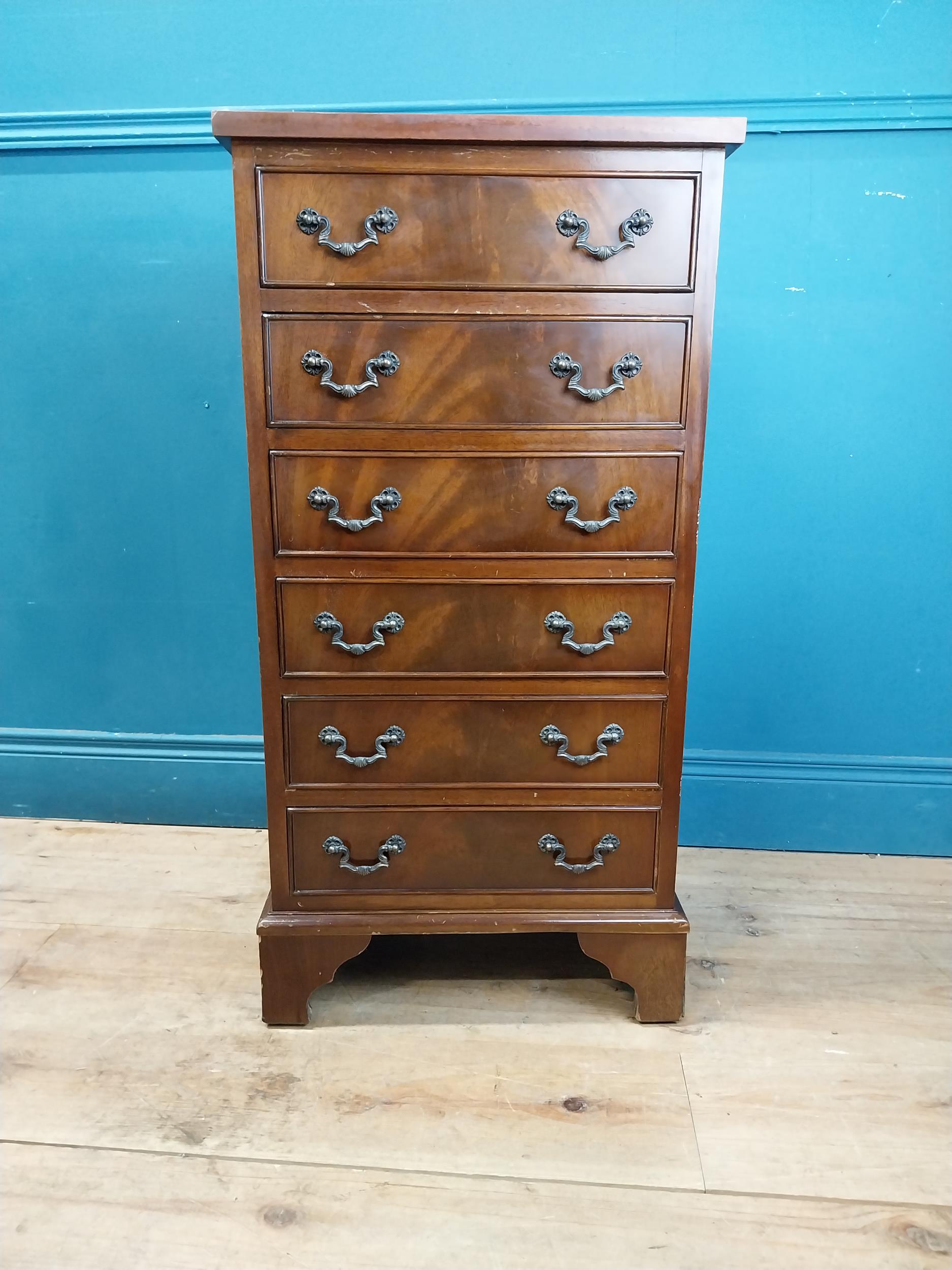 Mahogany chest of drawers with six drawers raised on bracket feet in the Georgian style {87 cm H x