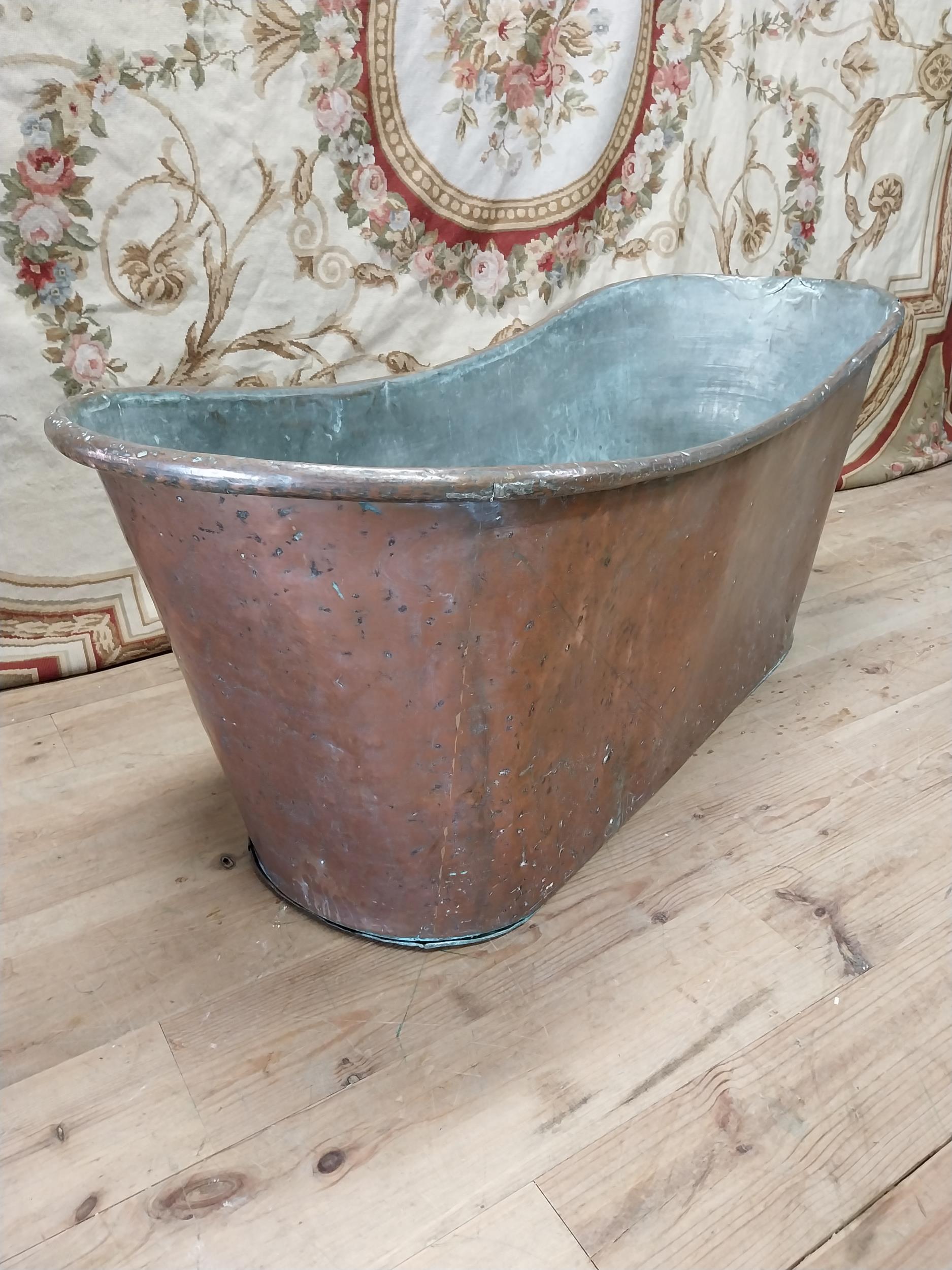 19th C. French copper bath. {62 cm H x 150 cm W x 60 cm D}.