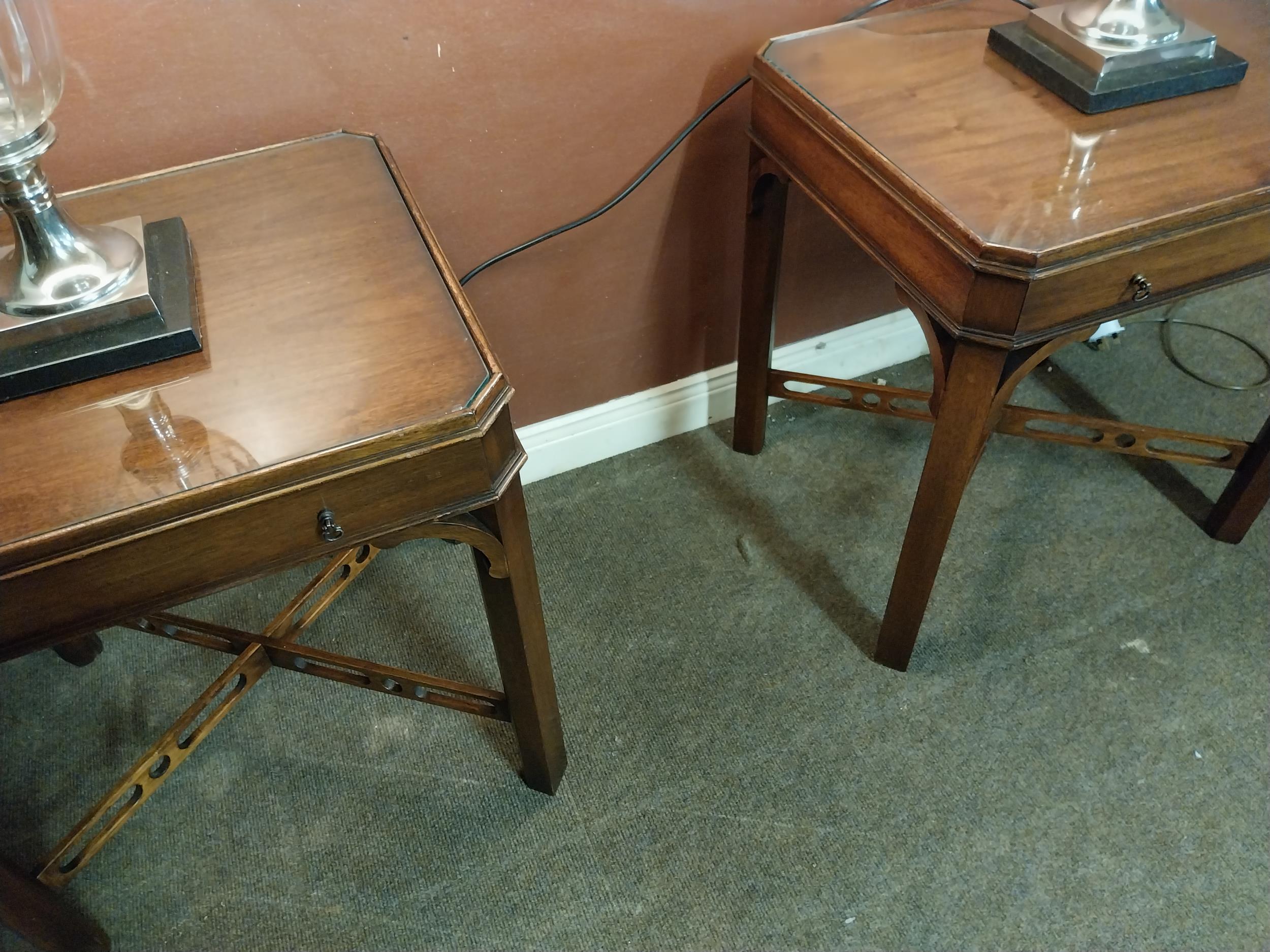 Pair of good quality mahogany bedside tables with single drawer in the frieze raised on square - Image 2 of 7