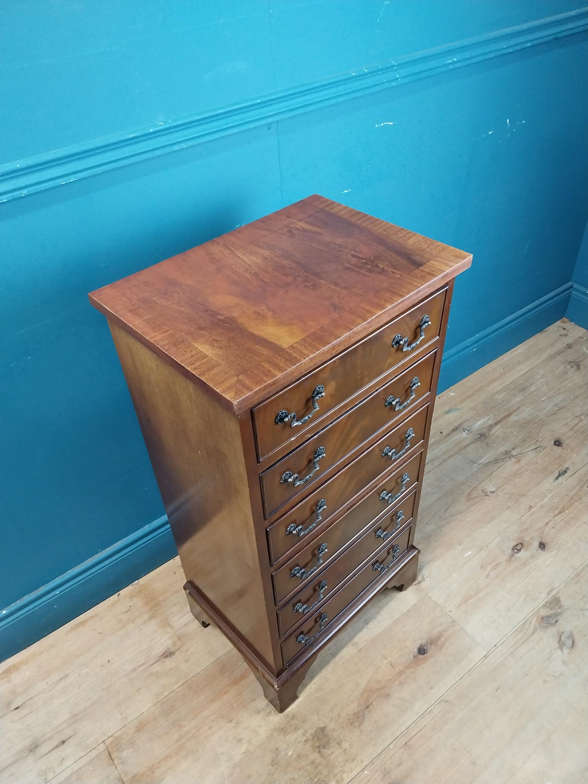 Mahogany chest of drawers with six drawers raised on bracket feet in the Georgian style {87 cm H x - Image 3 of 8