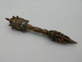 Decorative bronze oriental dagger. {32 cm H x 7 cm W x 7 cm D}.