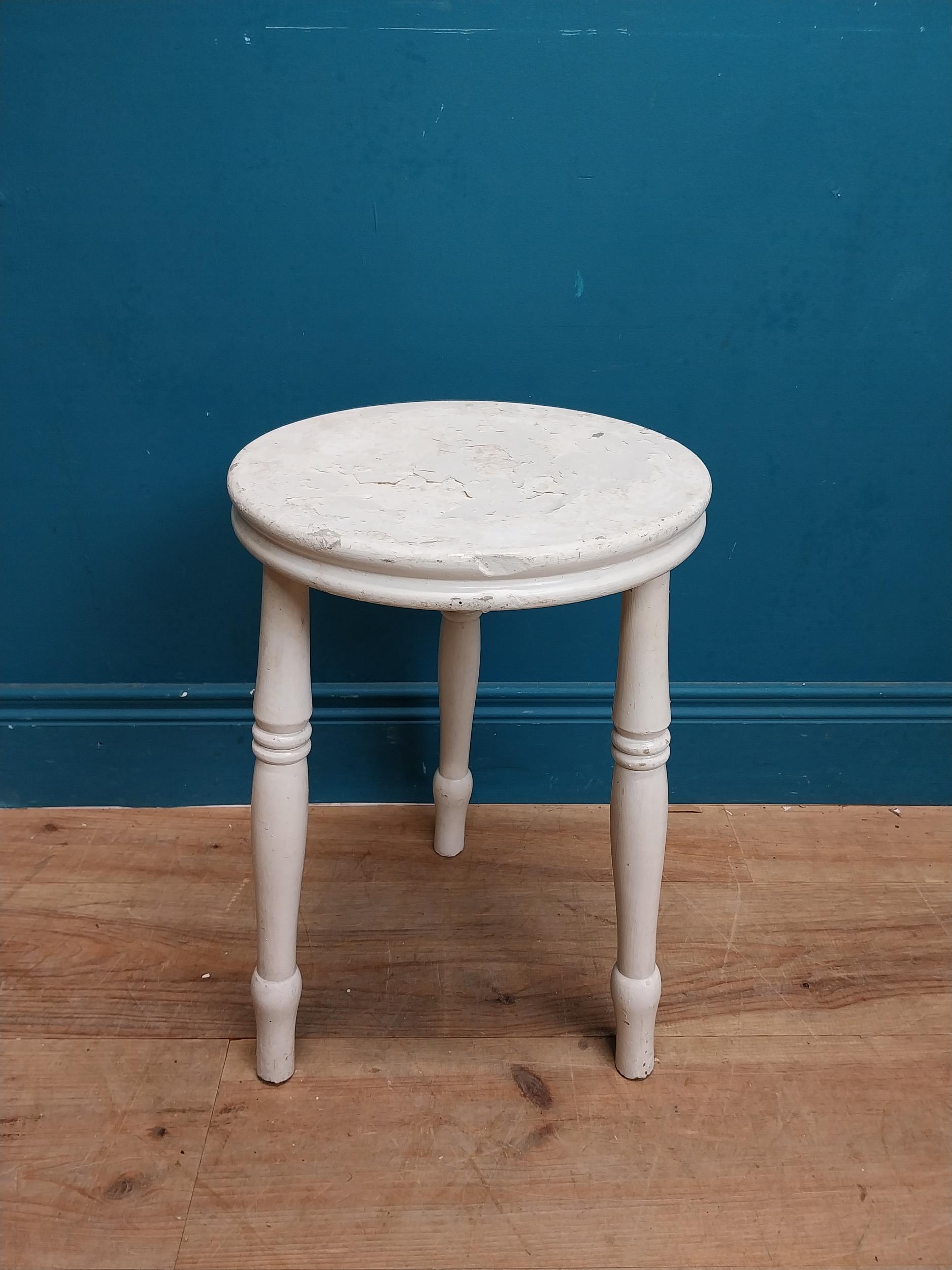 1940's painted pine stool on three turned legs. {46 cm H x 33 cm Dia.}. - Image 4 of 6