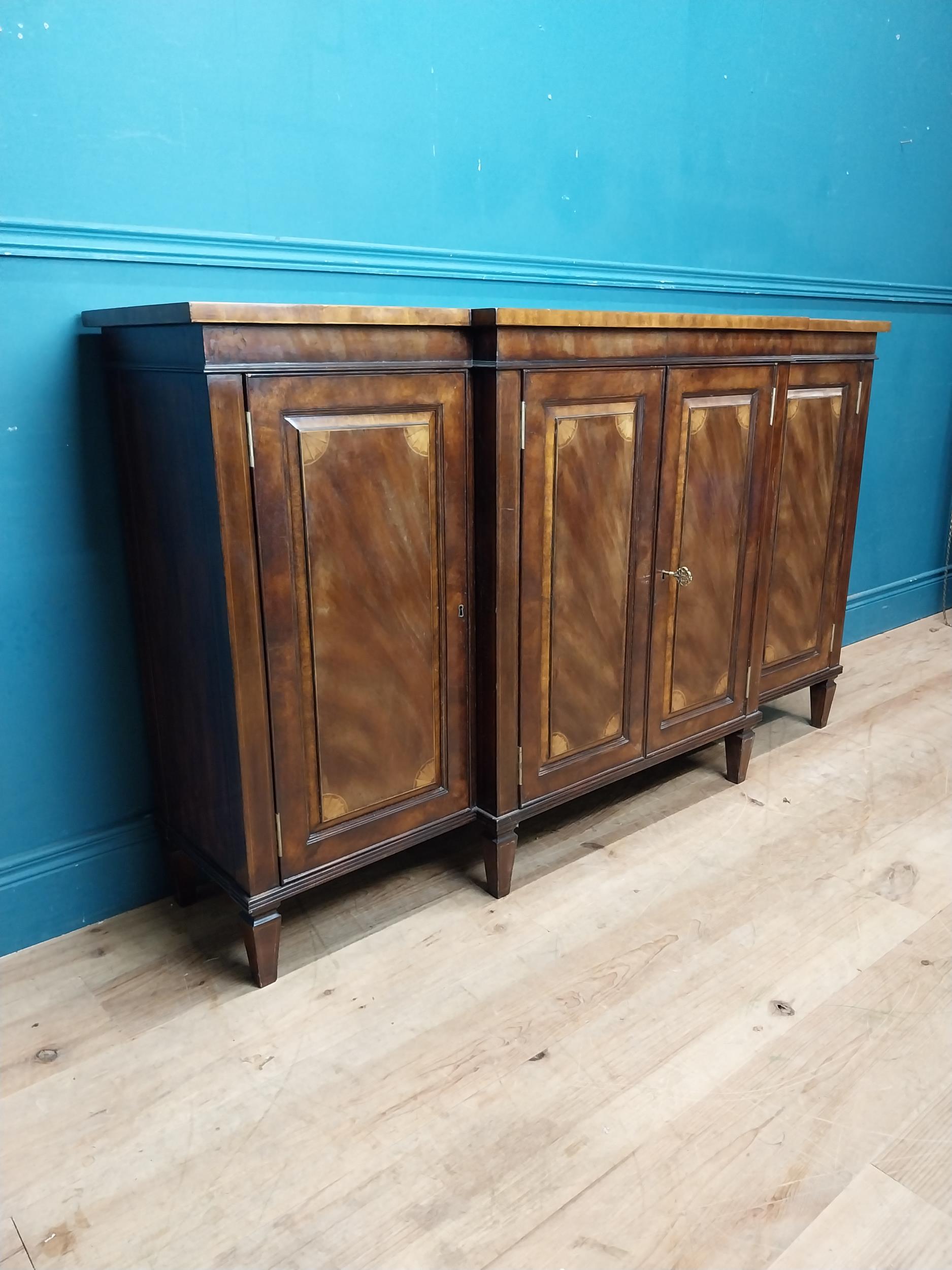 Good quality mahogany and satinwood side cabinet in the Regency style with four doors on short - Image 10 of 10