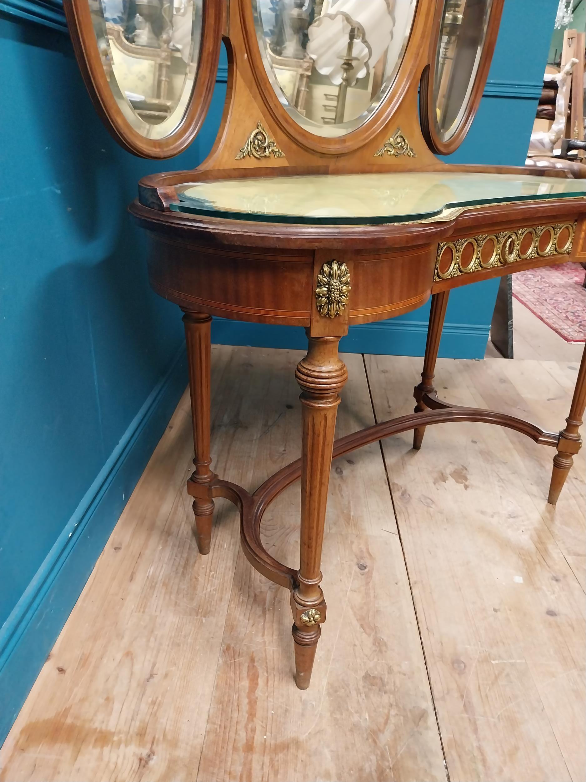 Edwardian Kingwood dressing table with glass top, ormolu mounts and single drawer in the frieze - Image 6 of 9