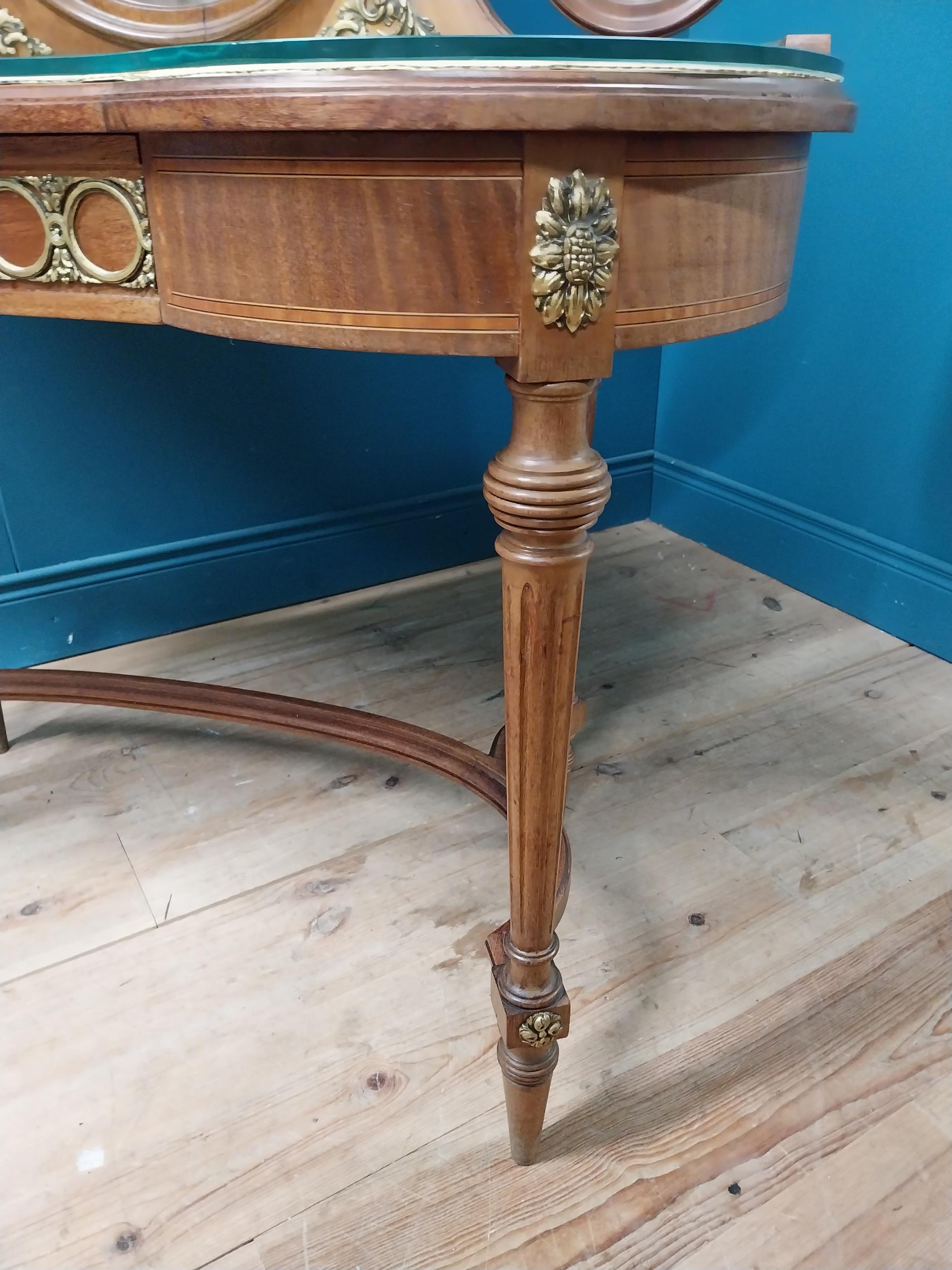 Edwardian Kingwood dressing table with glass top, ormolu mounts and single drawer in the frieze - Image 9 of 9