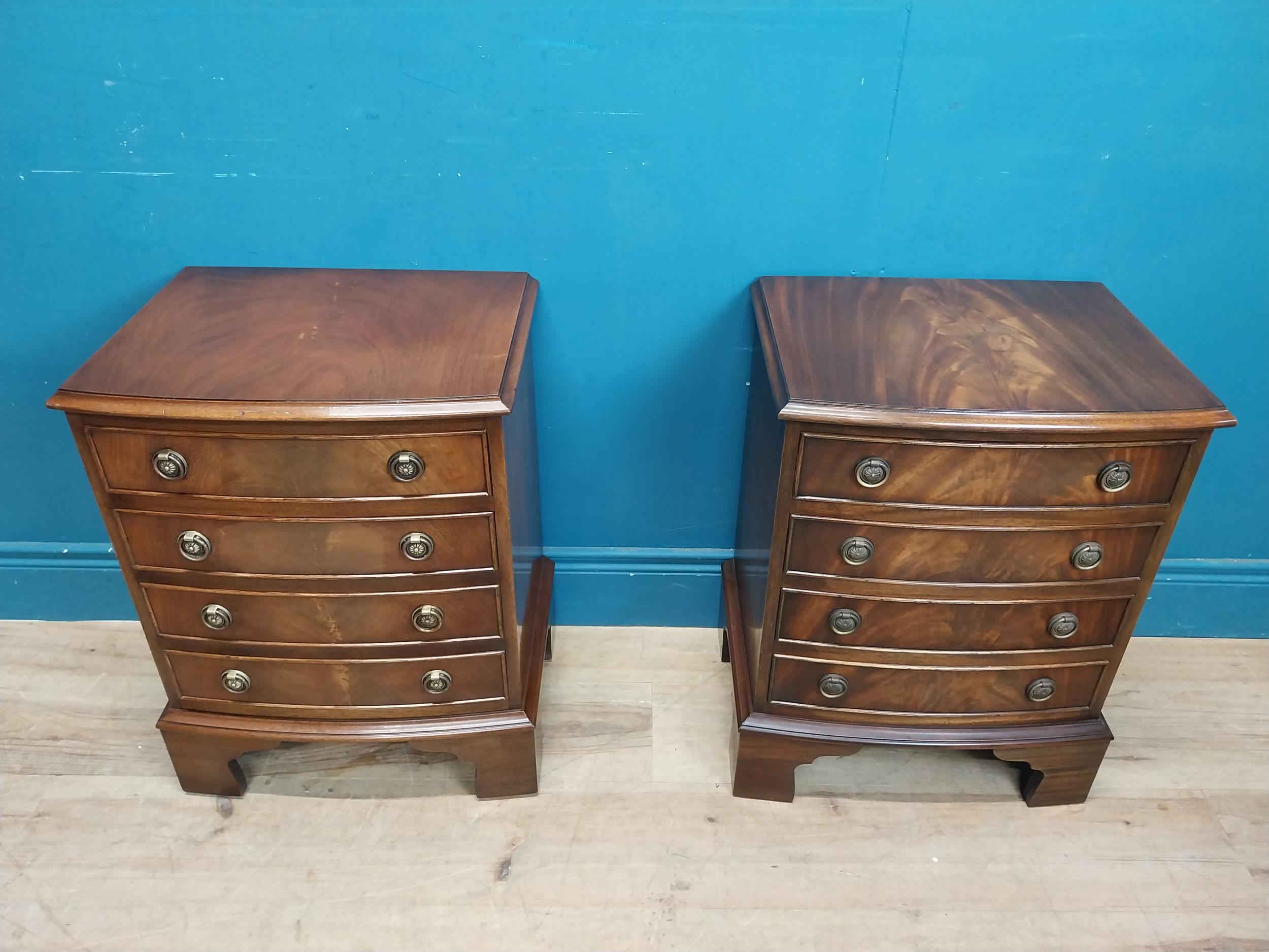 Pair of good quality mahogany beside chest of drawers on bracket feet.{60 cm H x 46 cm W x 35 cm - Image 3 of 6