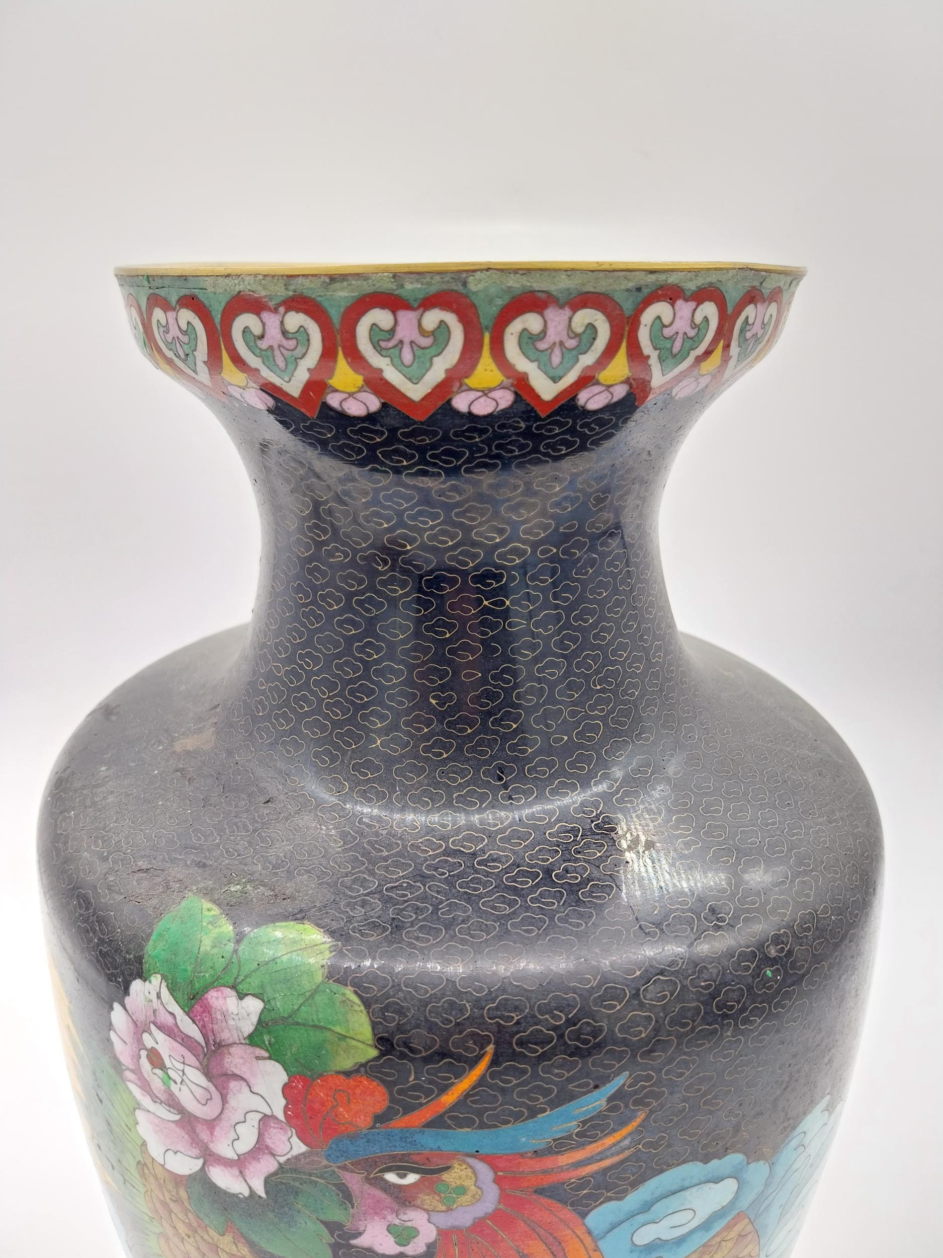 Decorative cloisonne vase decorated with cockerels. {39 cm H x 22 cm Dia.}. - Image 6 of 9