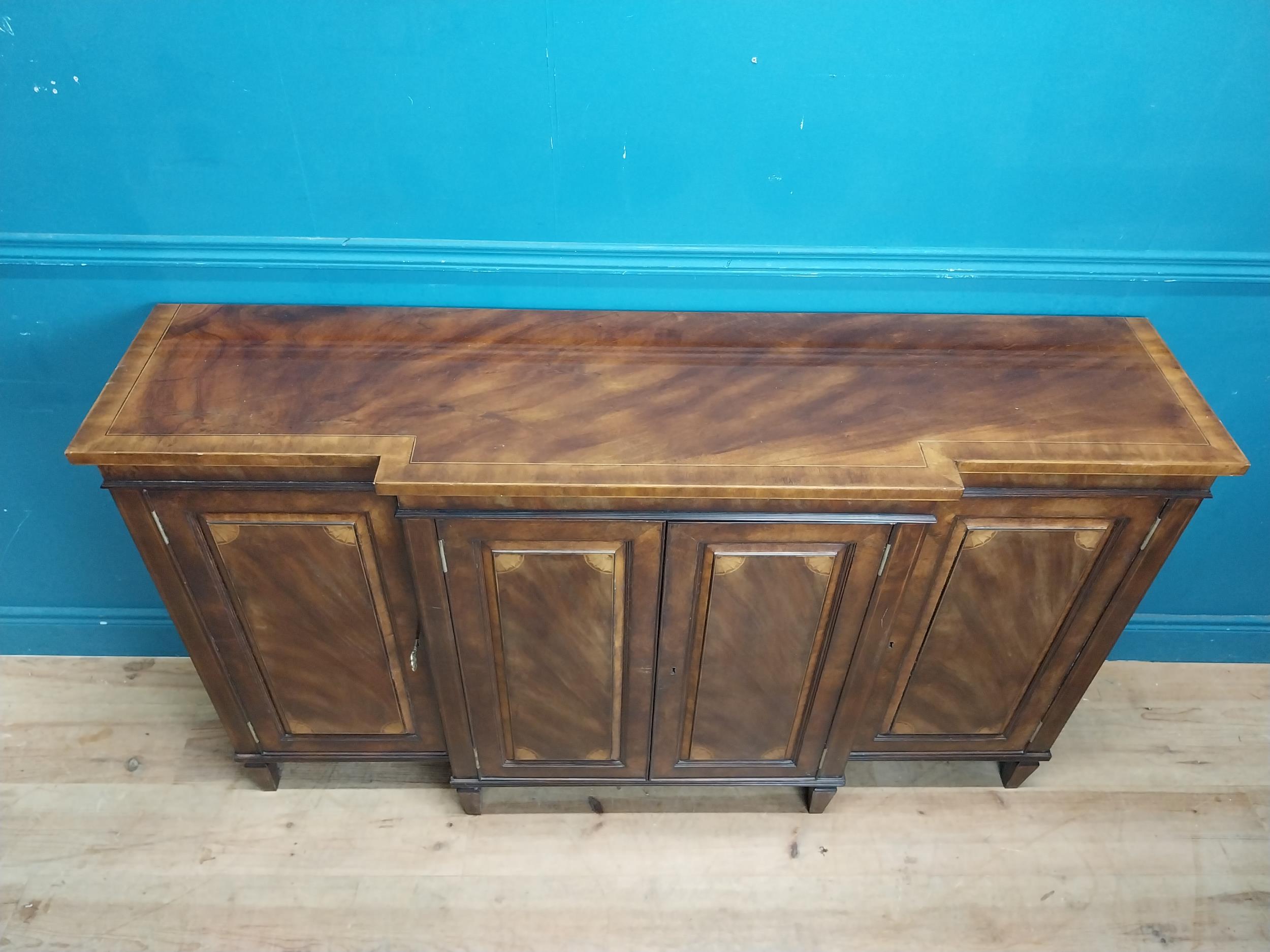 Good quality mahogany and satinwood side cabinet in the Regency style with four doors on short - Image 3 of 10