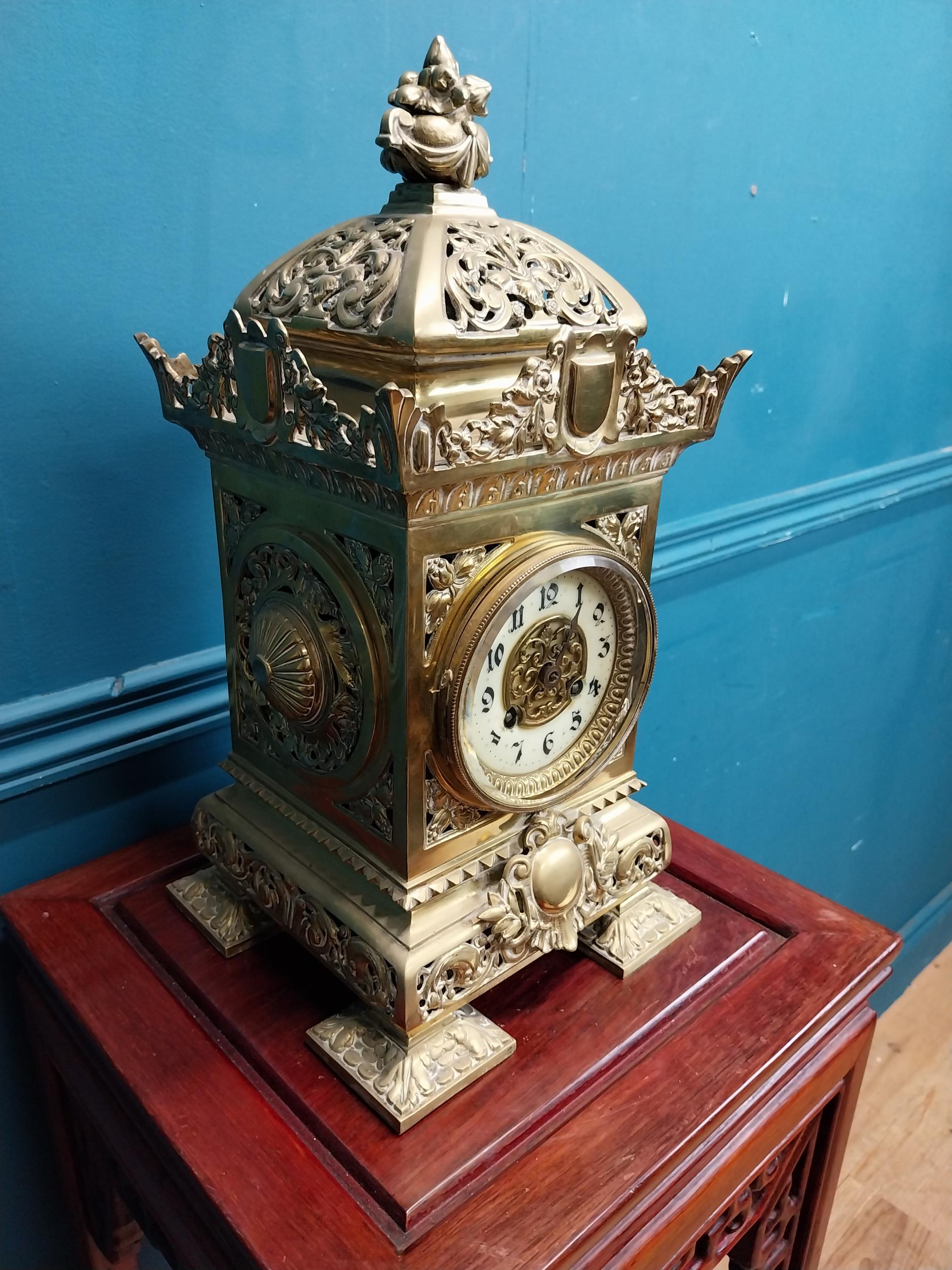 Decorative brass mantle clock in the Victorian style {39 cm H x 19 cm W x 19 cm D}. - Image 7 of 9