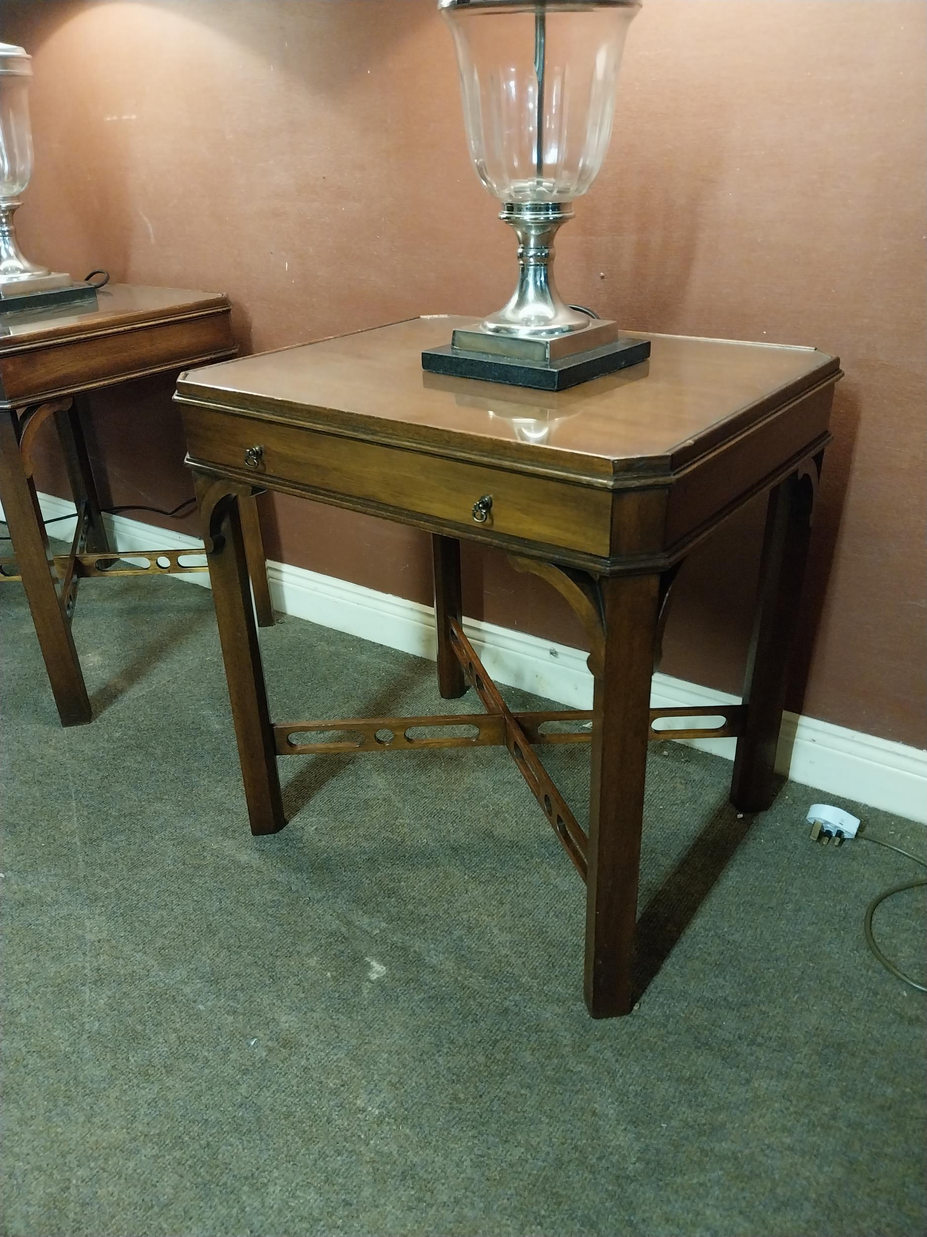 Pair of good quality mahogany bedside tables with single drawer in the frieze raised on square - Image 3 of 7