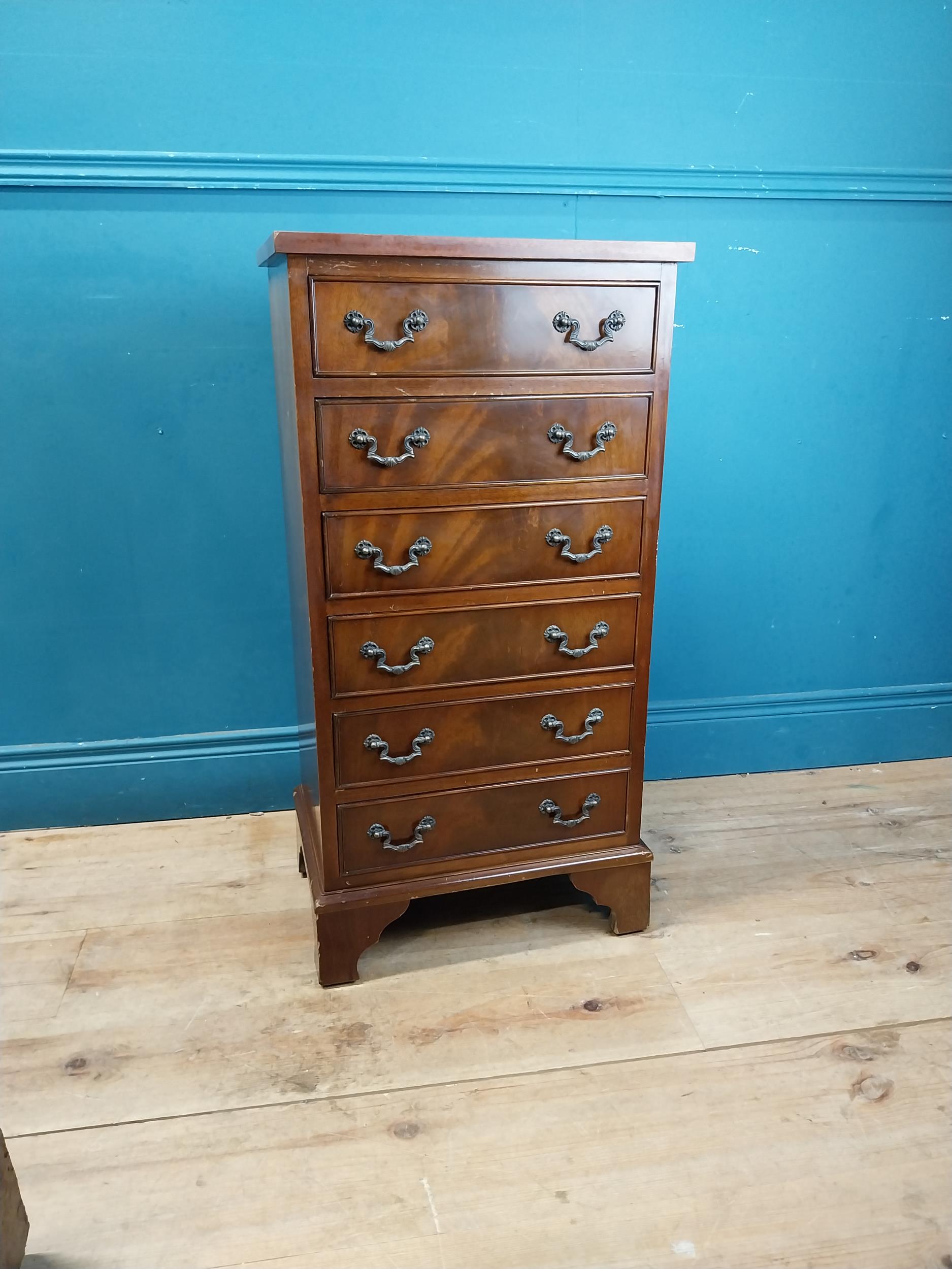 Mahogany chest of drawers with six drawers raised on bracket feet in the Georgian style {87 cm H x - Image 2 of 8