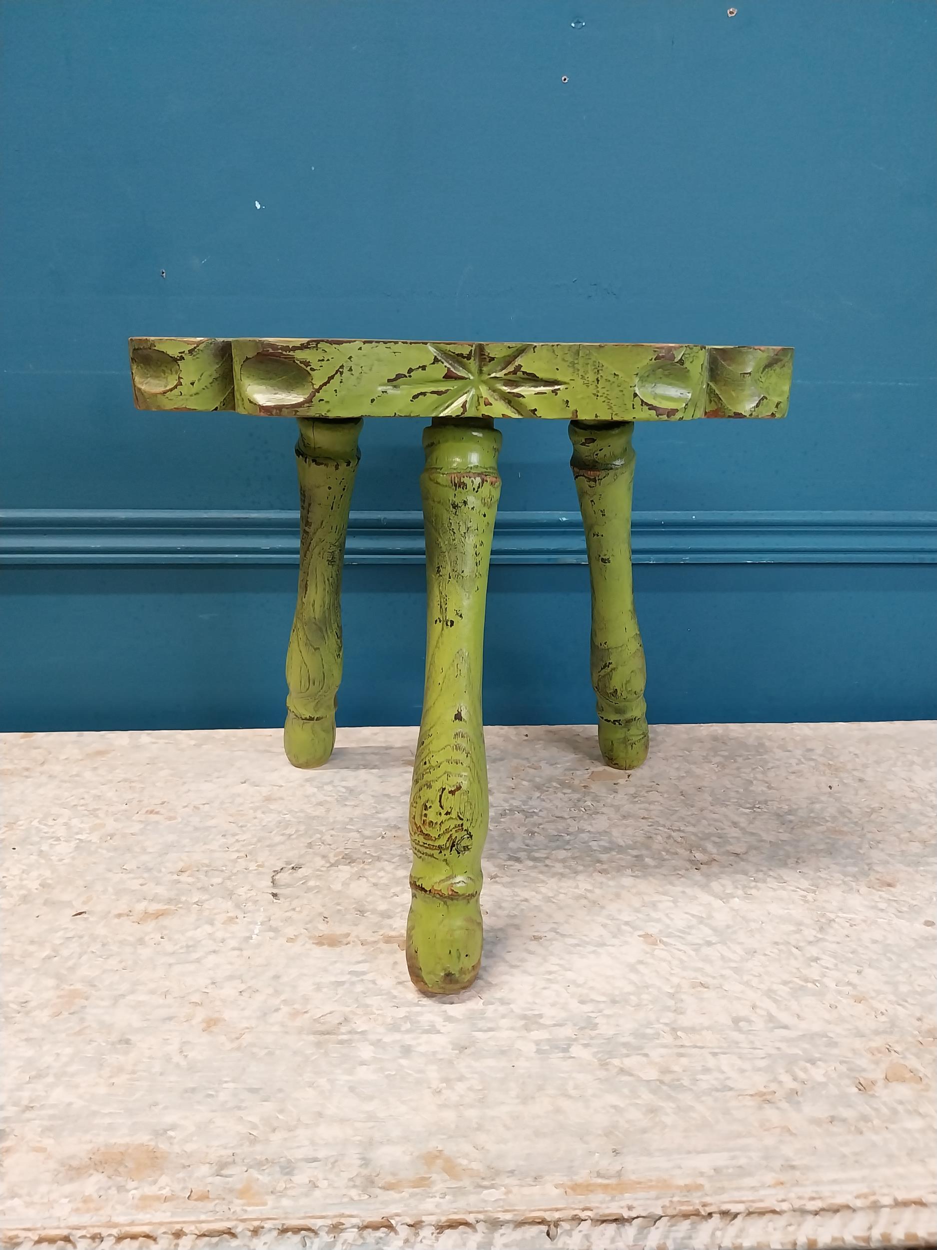 20th C. Irish painted pine milking stool {34 cm H x 30 cm W x 34 cm D}. - Image 5 of 6