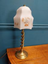 Edwardian brass table lamp with spiral column and decorative floral glass shade. {44 cm H x 18 cm