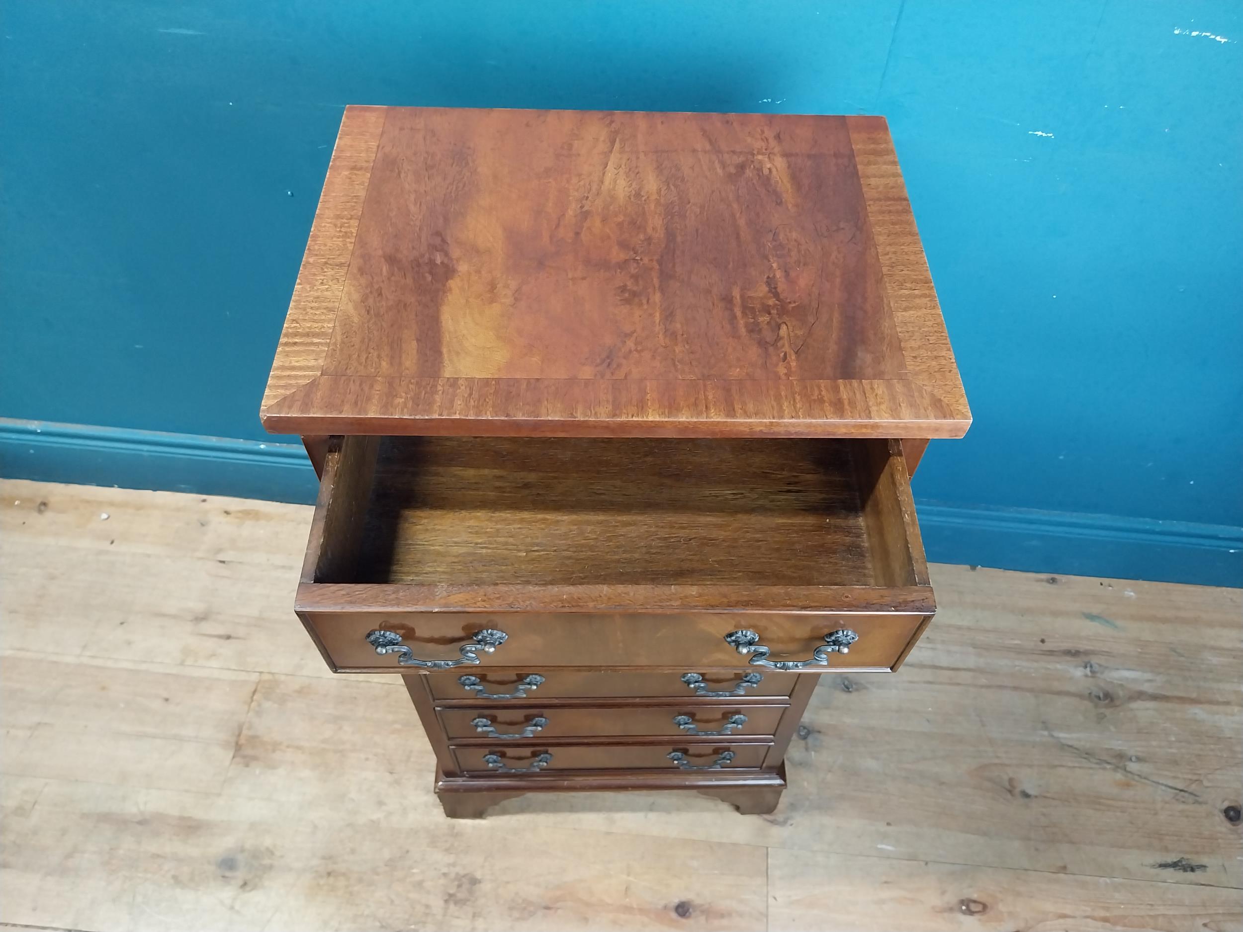 Mahogany chest of drawers with six drawers raised on bracket feet in the Georgian style {87 cm H x - Image 5 of 8