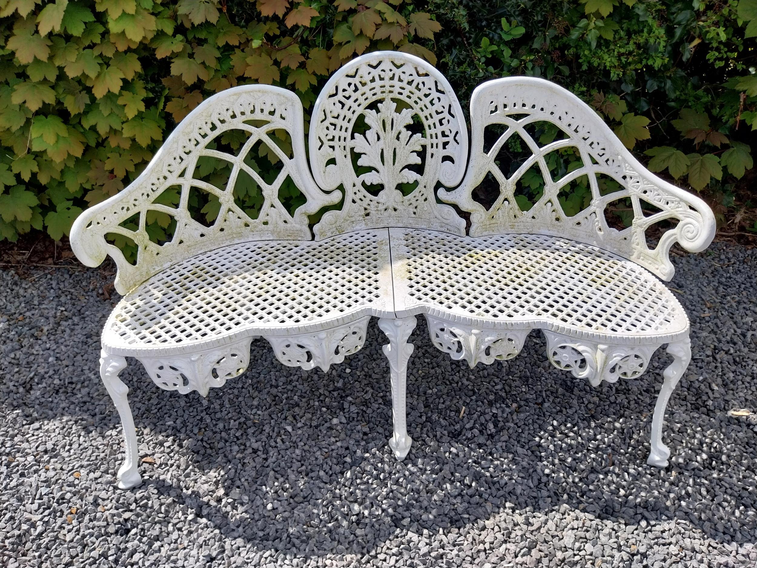 Cast aluminium three seater garden bench in the Coalbrookdale style {82 cm H x 133 cm W x 44 cm - Image 2 of 8