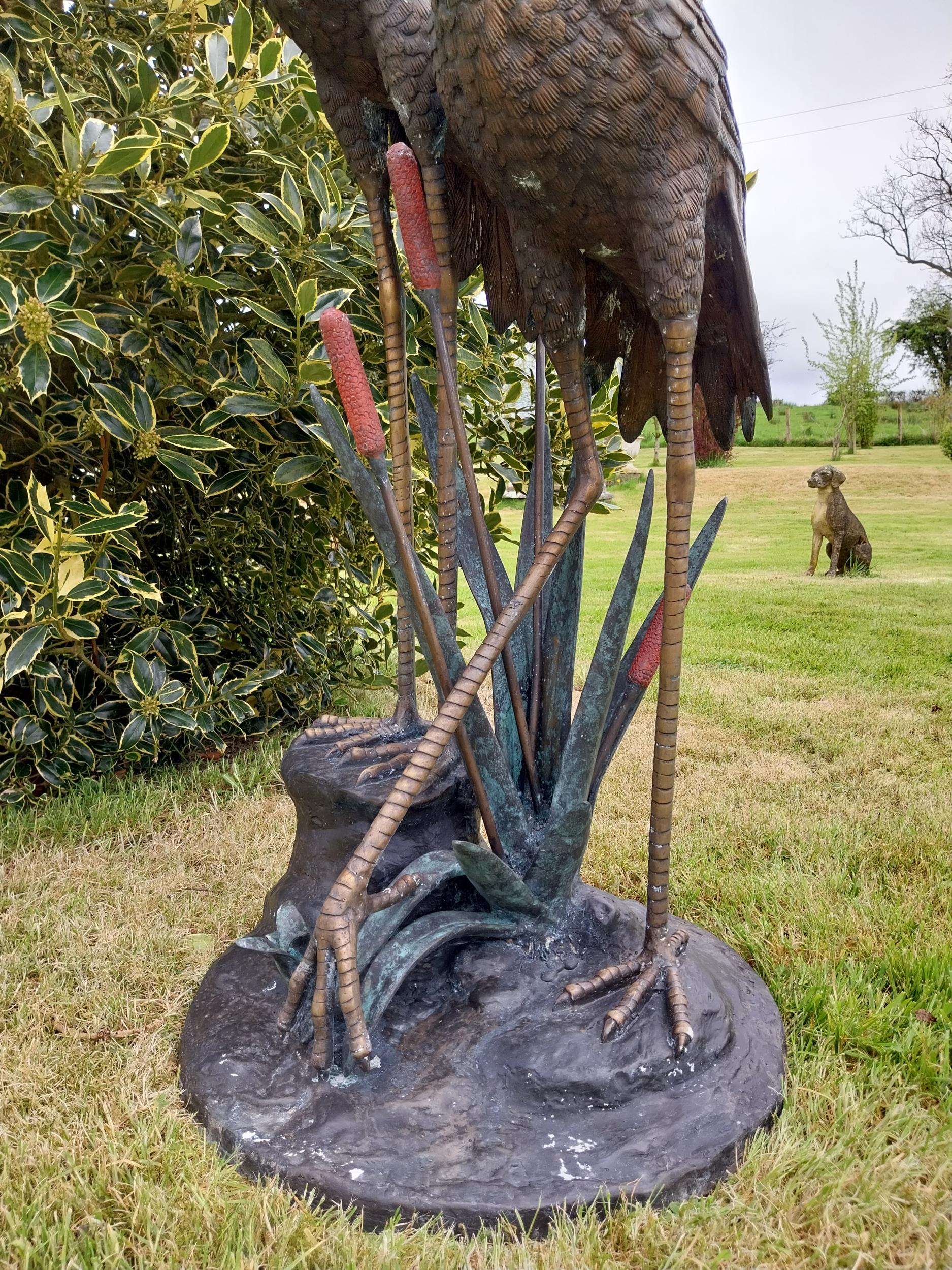 Exceptional quality water feature of Storks in the bull rushes {156 cm H x 54 cm Dia.}. - Bild 5 aus 9