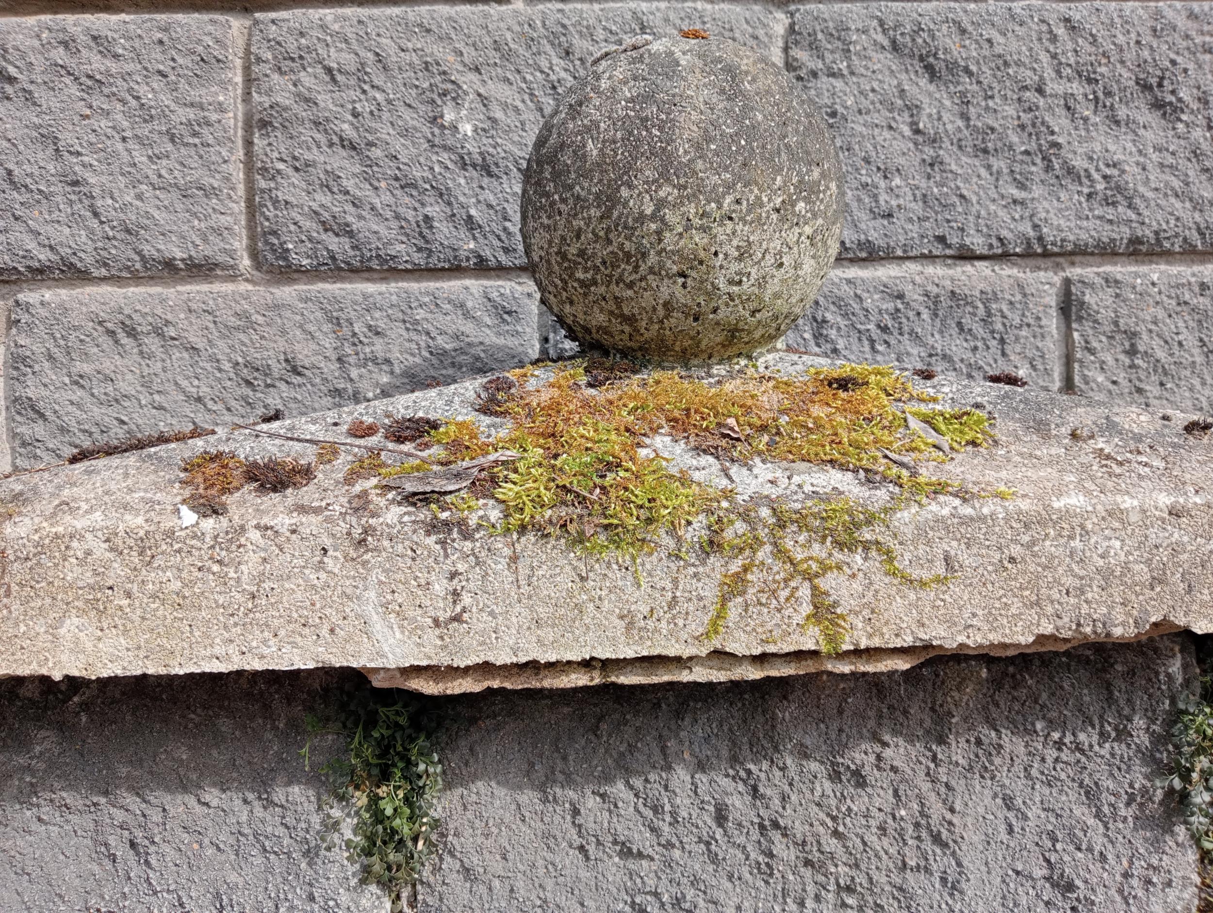 Pair of composition stone wall finials with sphere tops {H 40cm x W 90cm x D 35cm }. (NOT - Image 5 of 5