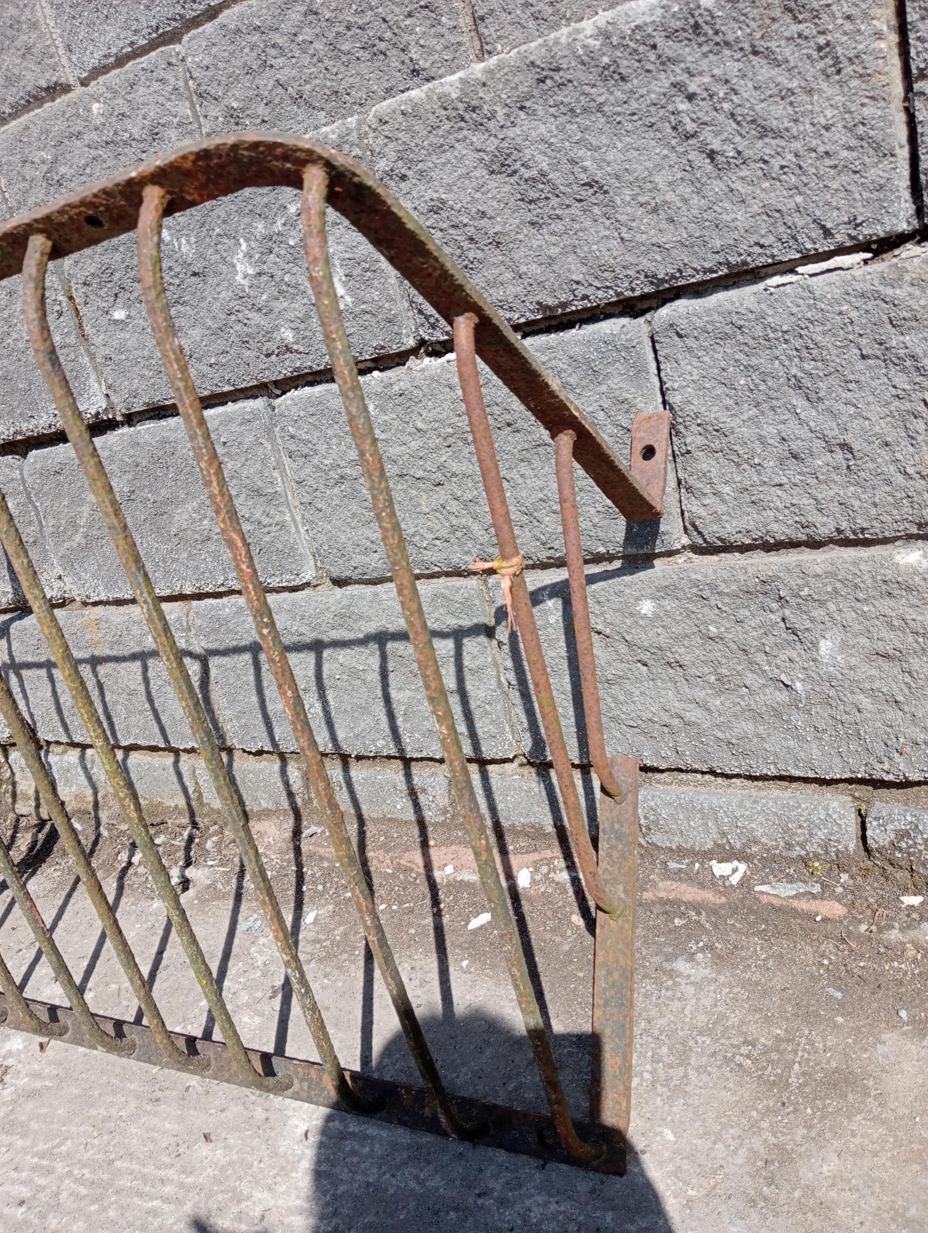 Wrought iron hay feeder rectangle {H 60cm x W 98cm x D 46cm }. (NOT AVAILABLE TO VIEW IN PERSON) - Image 4 of 4