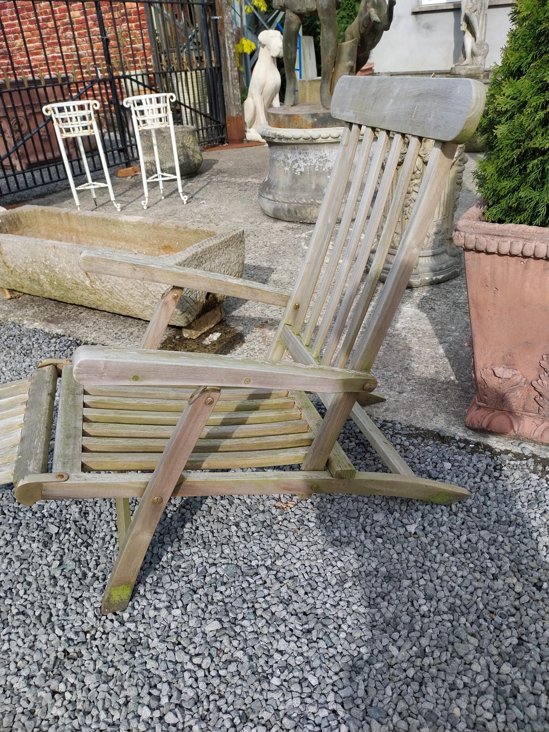 Pair of good quality teak and brass sun loungers {95 cm H x 61 cm W x 140 cm D}. - Image 3 of 5