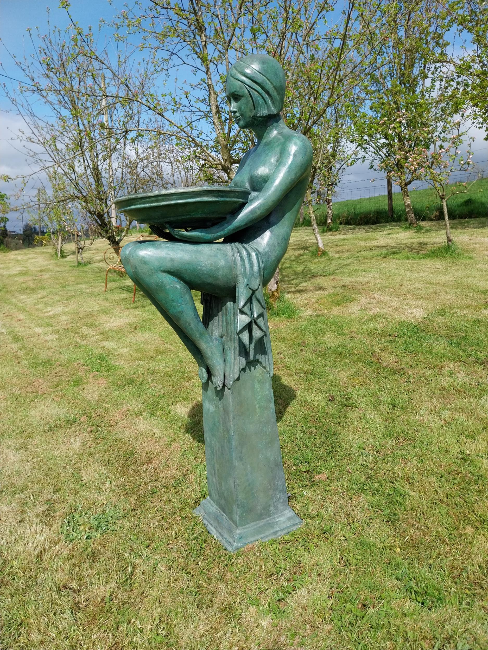 Exceptional quality bronze water feature or bird bath in the Art Deco style {152 cm H x 40 cm W x 60 - Image 8 of 11