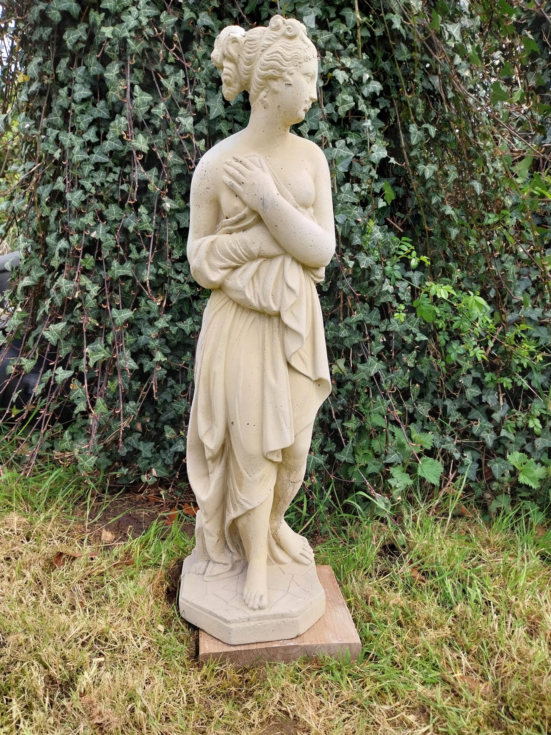 Good quality moulded stone statue of Venus {71 cm H x 21 cm W 22 cm D}. - Bild 9 aus 9