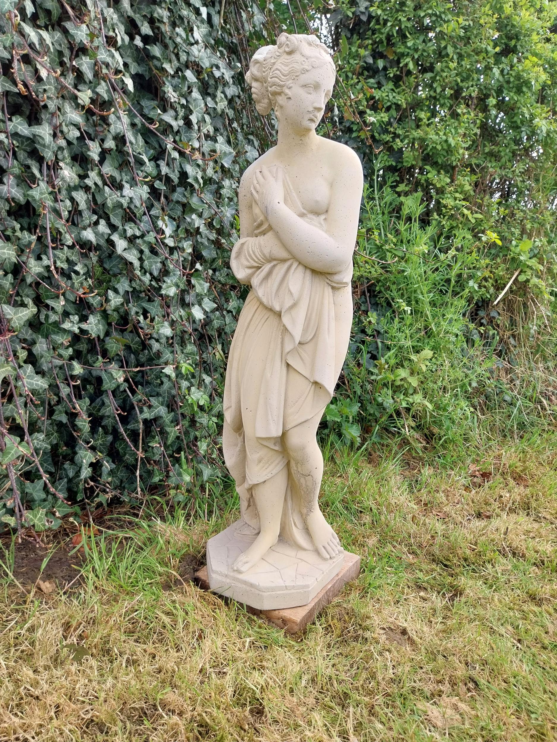 Good quality moulded stone statue of Venus {71 cm H x 21 cm W 22 cm D}. - Bild 2 aus 9