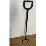 Wrought iron fork {H 119cm x W23cm x D 1cm}. (NOT AVAILABLE TO VIEW IN PERSON)
