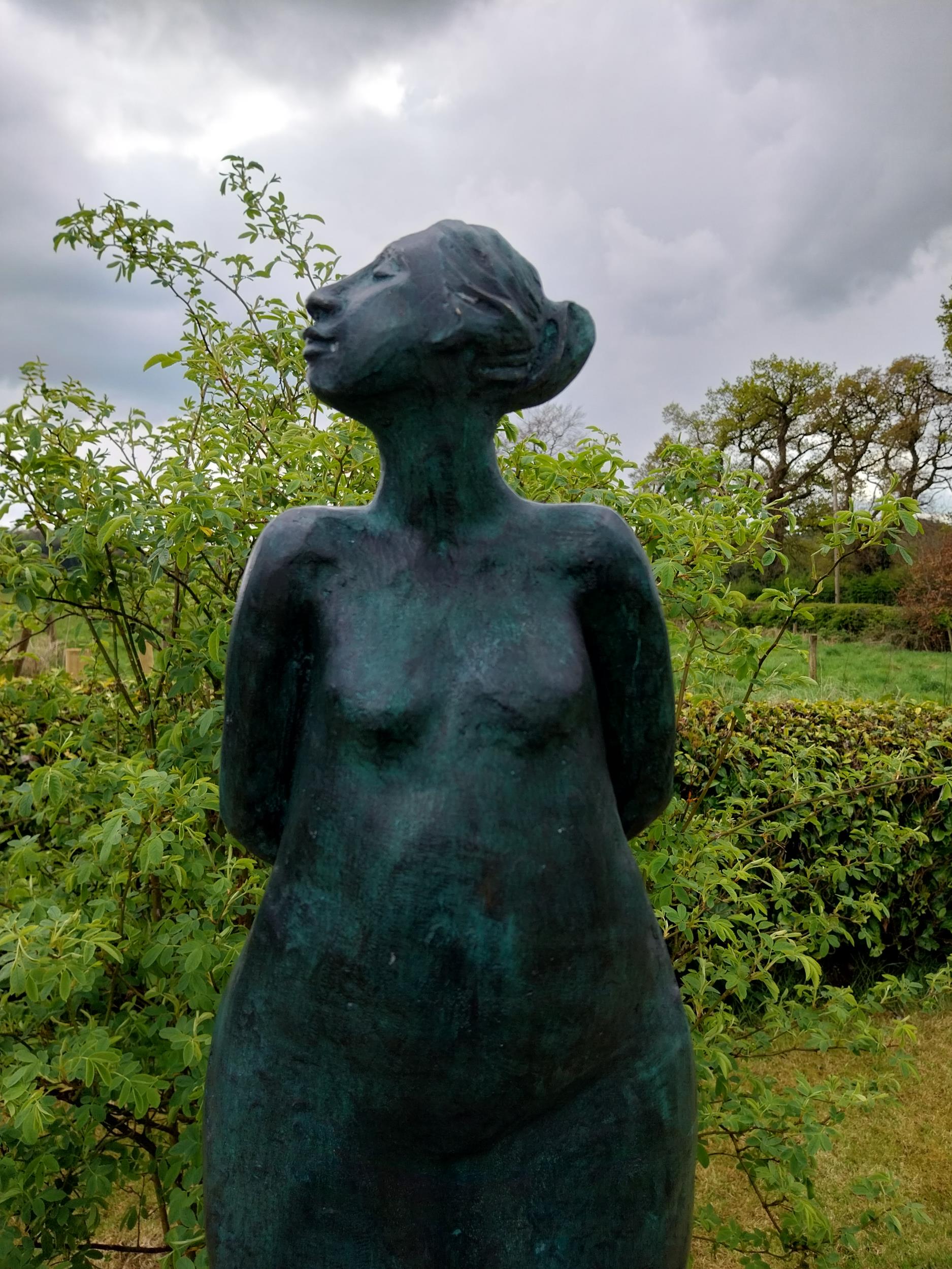 Exceptional quality contemporary bronze sculpture of a Lady with her head turned and arms folded - Image 4 of 12