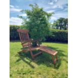 Good quality teak and brass deck chair {93 cm H x 61 cm W x 150 cm L}.