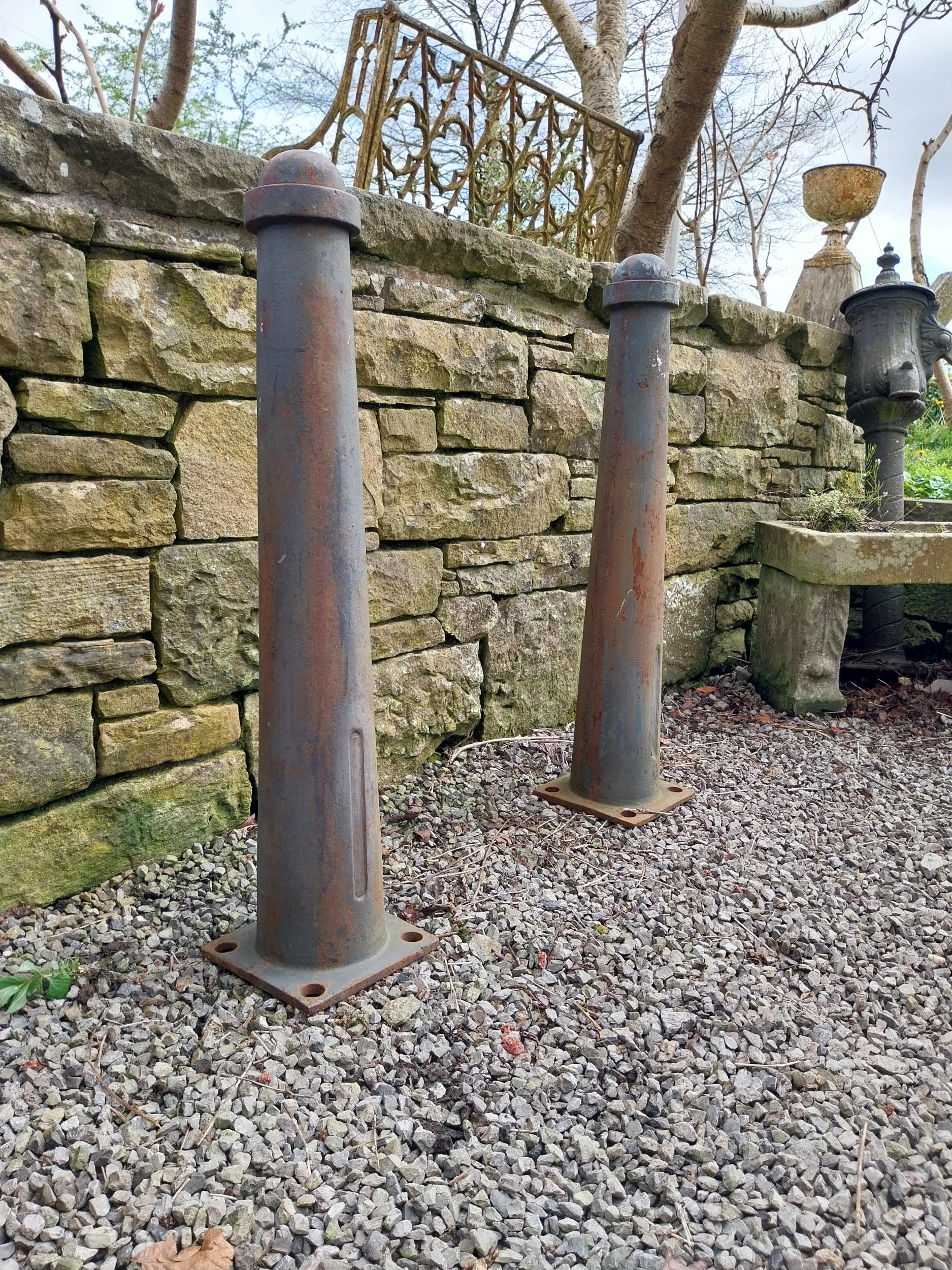 Pair of cast iron bollards {88 cm H x 20 cm W x 21 cm D}. - Image 4 of 5