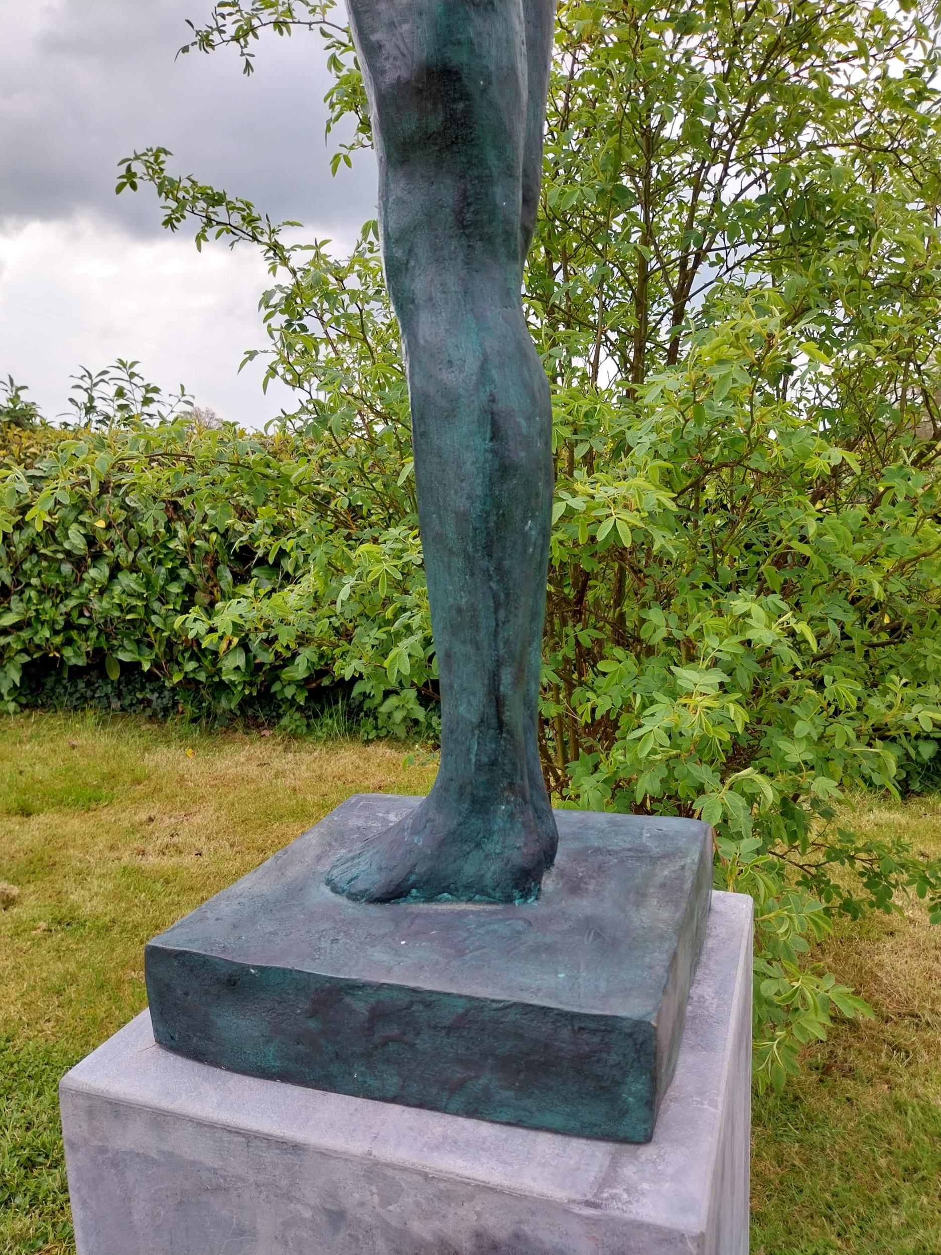 Exceptional quality contemporary bronze sculpture of a Lady with her head turned and arms folded - Image 8 of 12