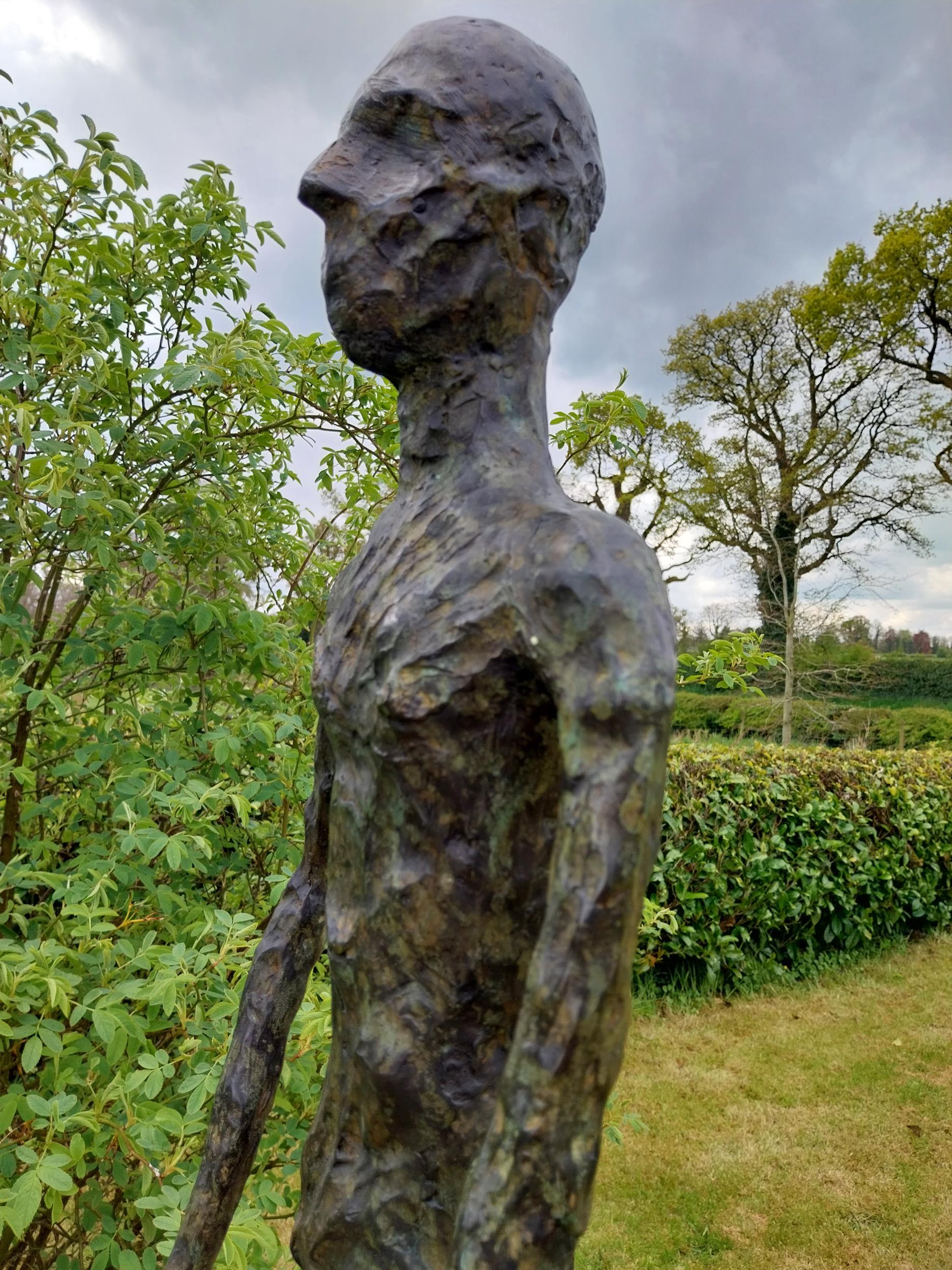 Exceptional quality contemporary bronze sculpture of a Man raised on slate plinth {Overall - Image 5 of 9