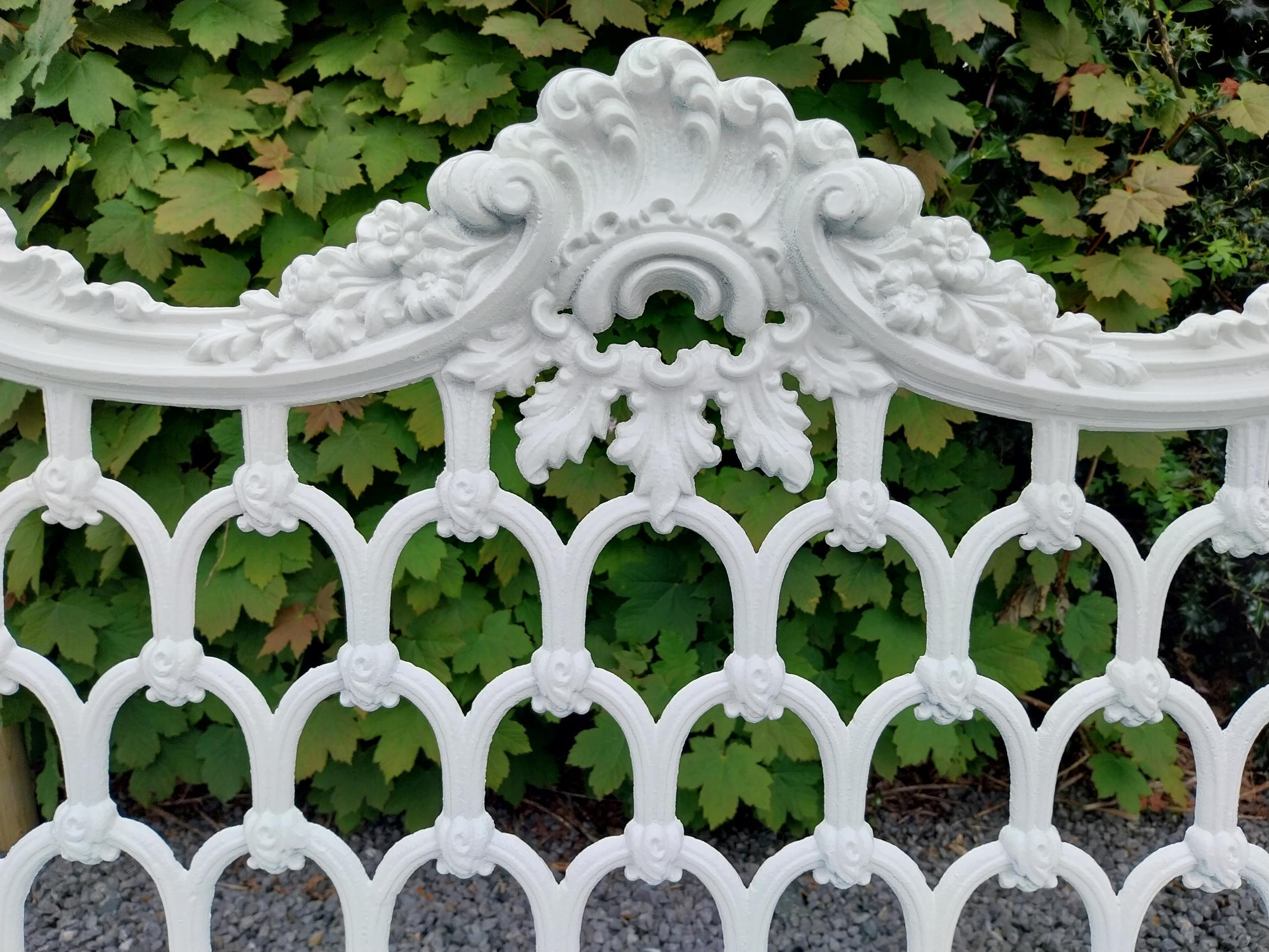 Decorative French cast iron three seater garden bench {95 cm H x 158 cm W X 44 cm D}. - Image 5 of 6