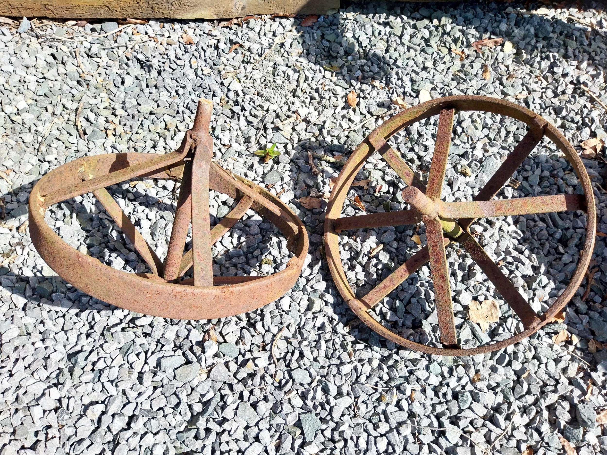 Pair of cast iron wheel barrow wheels {33 cm W x 34 cm Dia.}. - Image 3 of 4