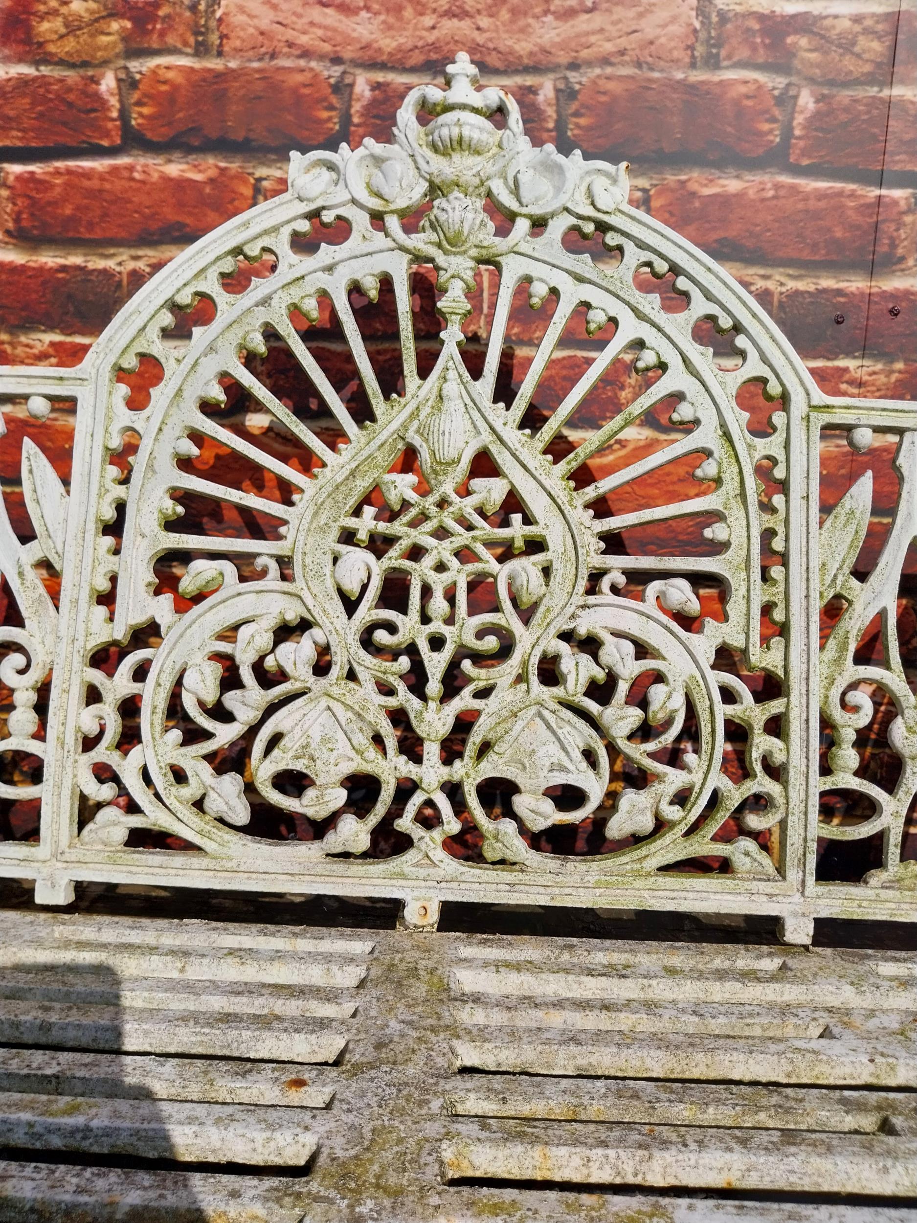 Good quality Pierce Wexford cast iron garden bench {108 cm H x 132 cm W x 65 cm D}. - Image 9 of 10