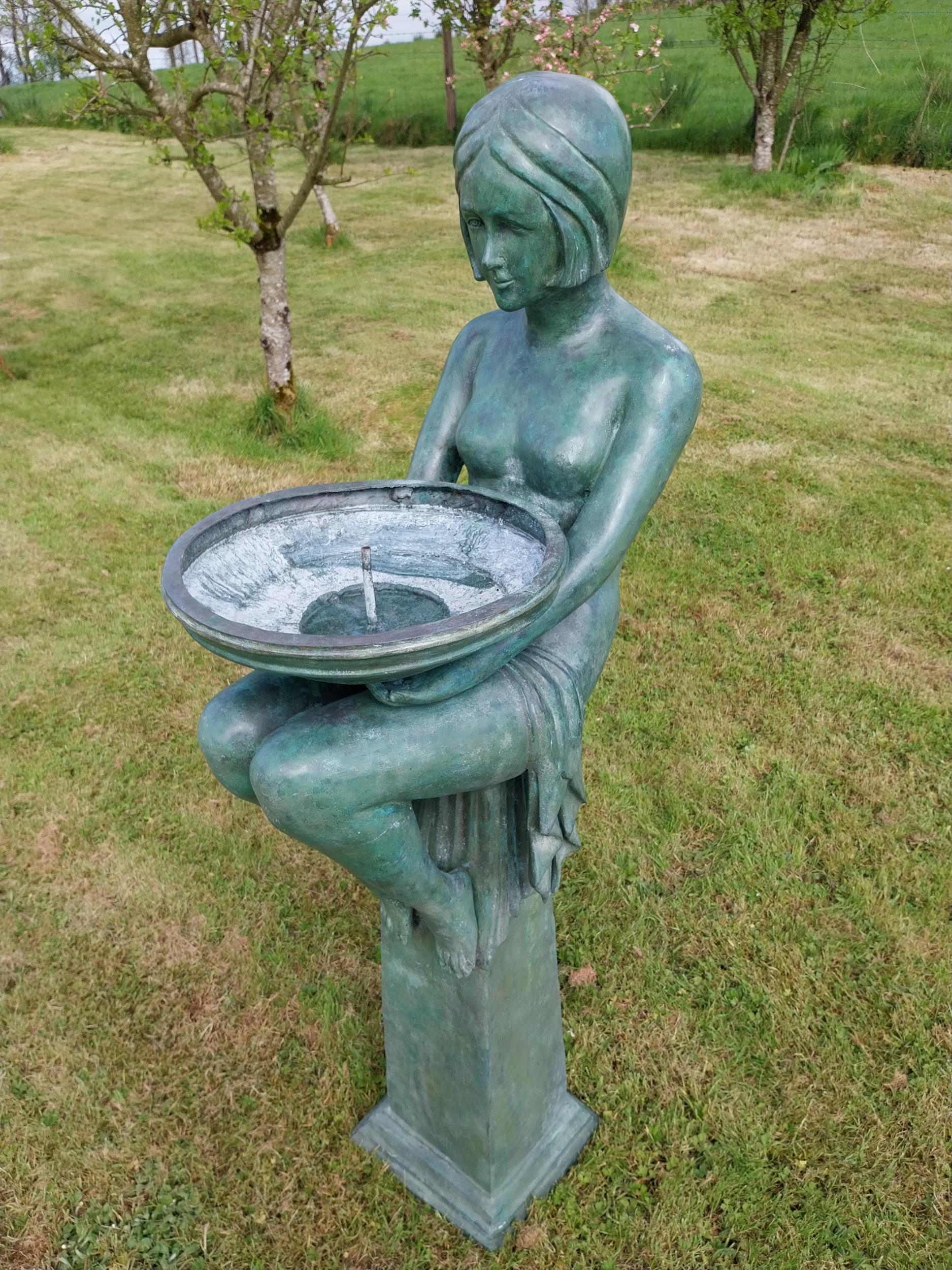 Exceptional quality bronze water feature or bird bath in the Art Deco style {152 cm H x 40 cm W x 60 - Image 3 of 11