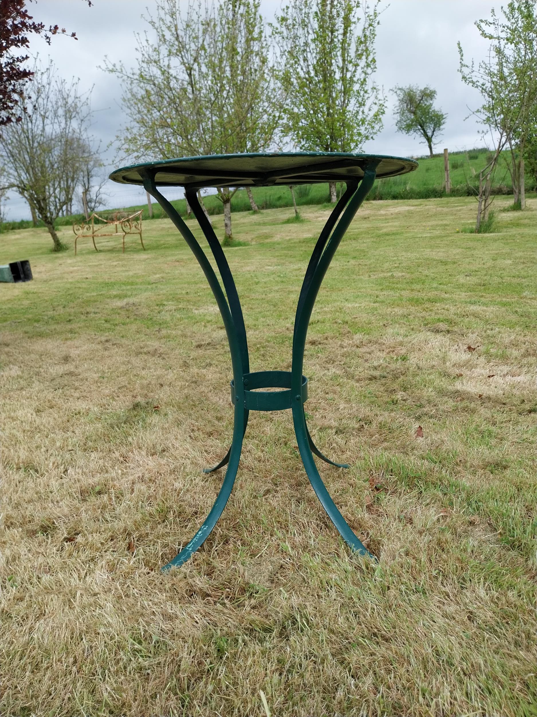 Painted metal circular garden table {}. - Image 4 of 5