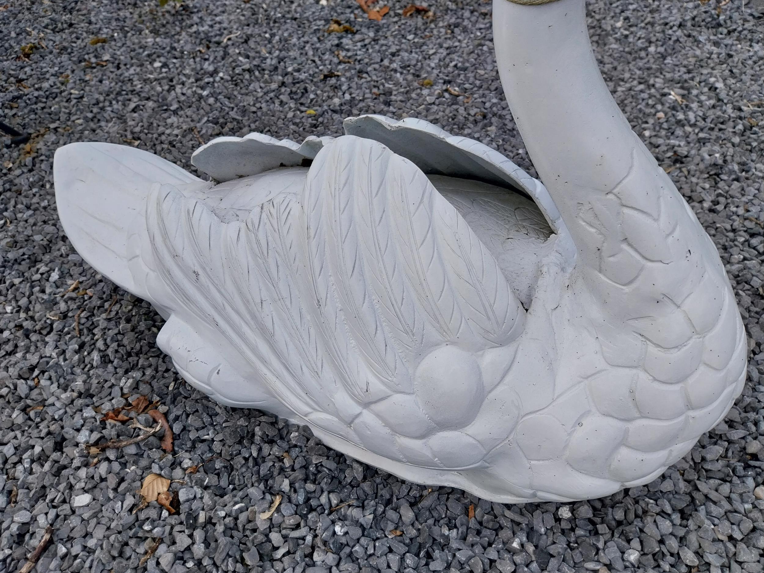 Good quality painted aluminium statue of a Swan {65 cm H x 94 cm W x 38 cm D}. - Bild 2 aus 3