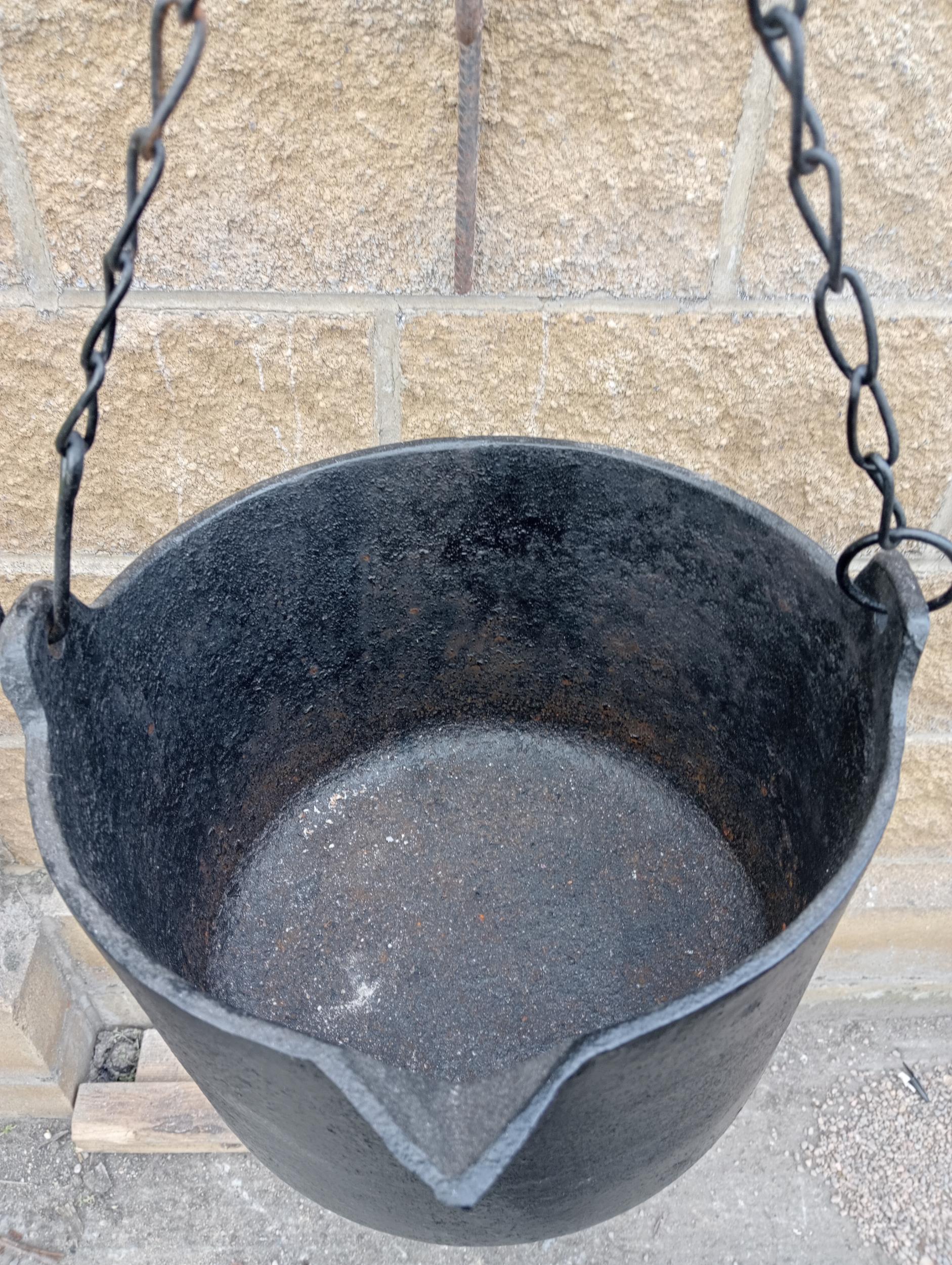 Cast iron cauldron {H 25cm x Dia 30cm }. - Image 3 of 4