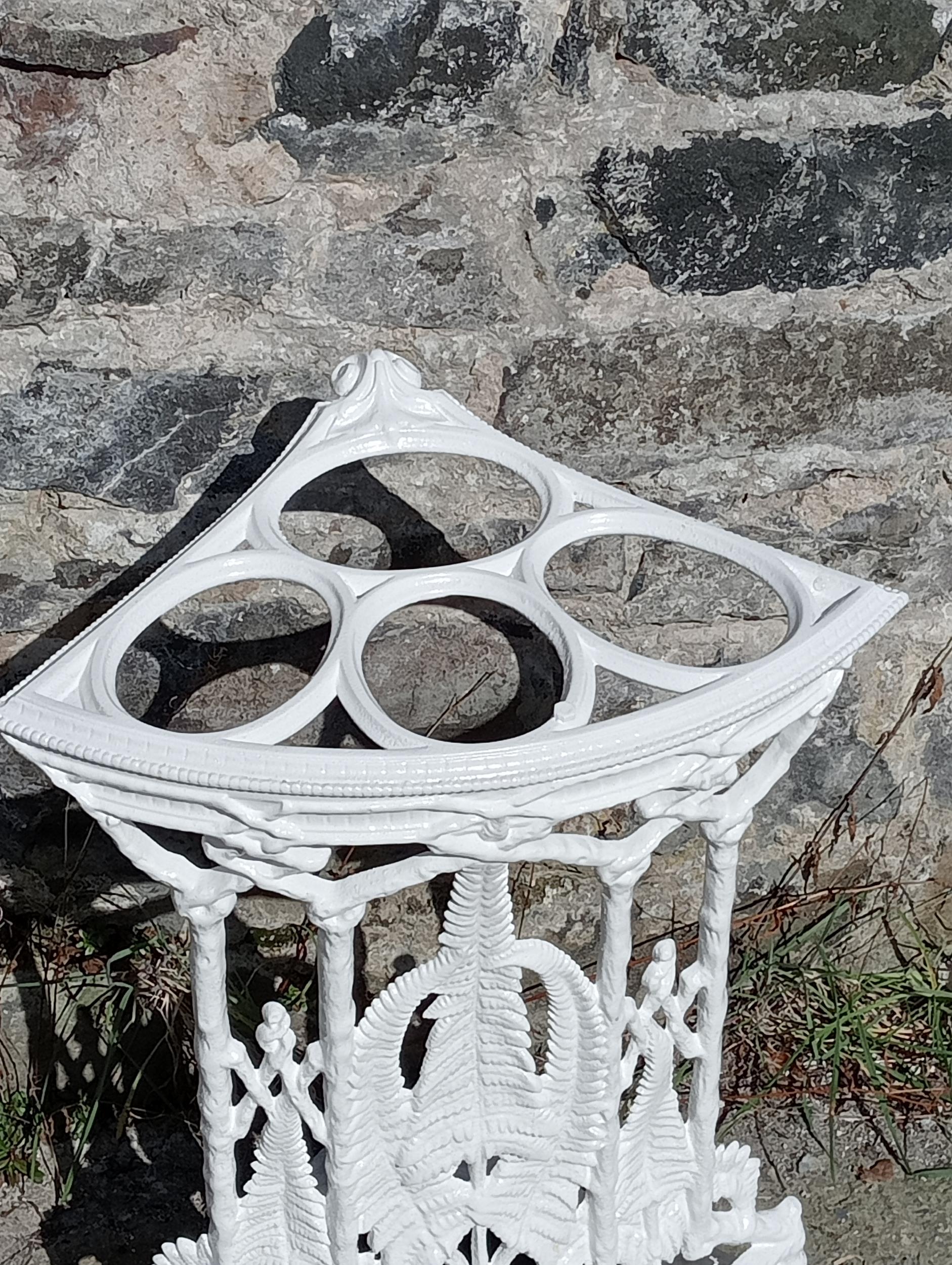 Cast iron fern leaf umbrella stand in the Coalbrookdale style {H 58cm x W 45cm x D 32cm }. (NOT - Image 2 of 3