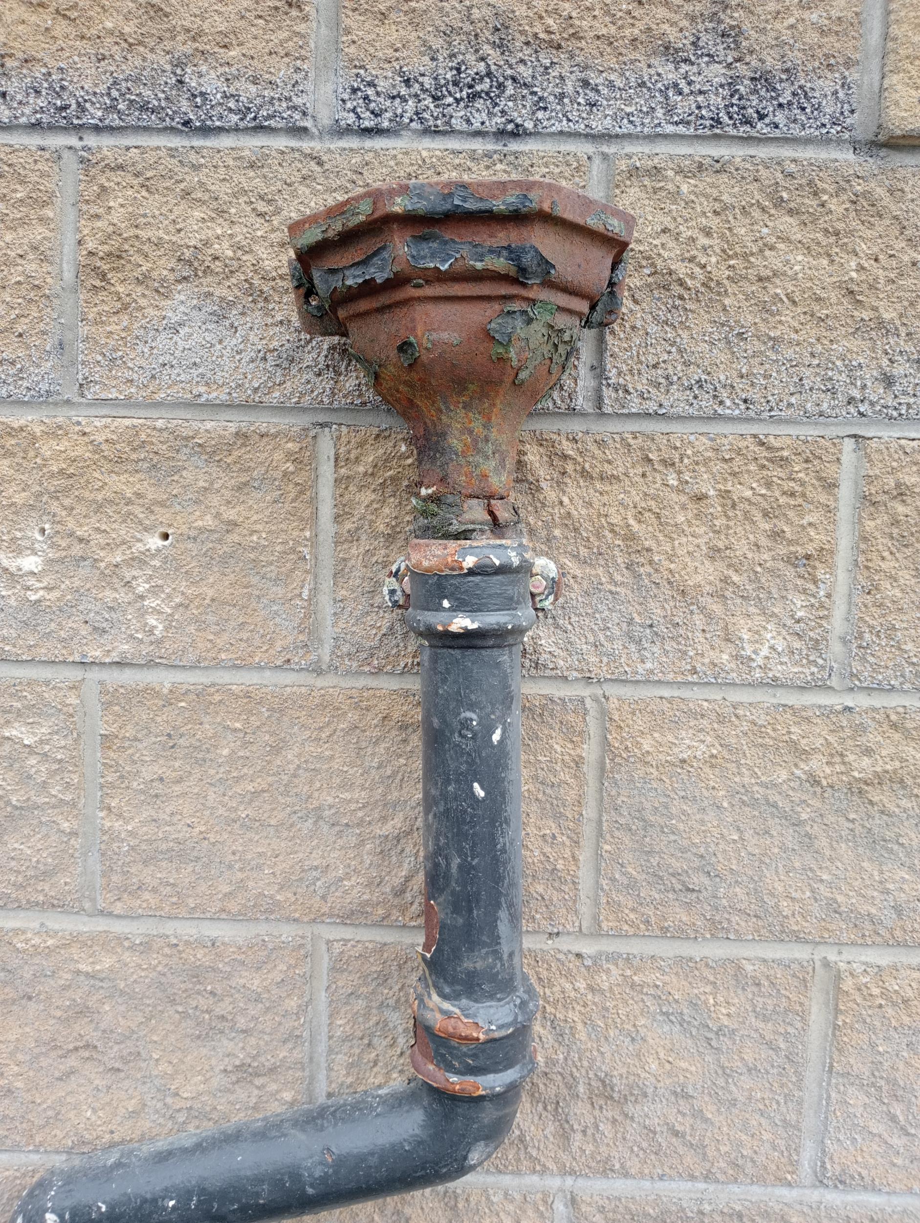 Cast iron hopper {H 30cm x W 30cm x D 16cm }. (NOT AVAILABLE TO VIEW IN PERSON)