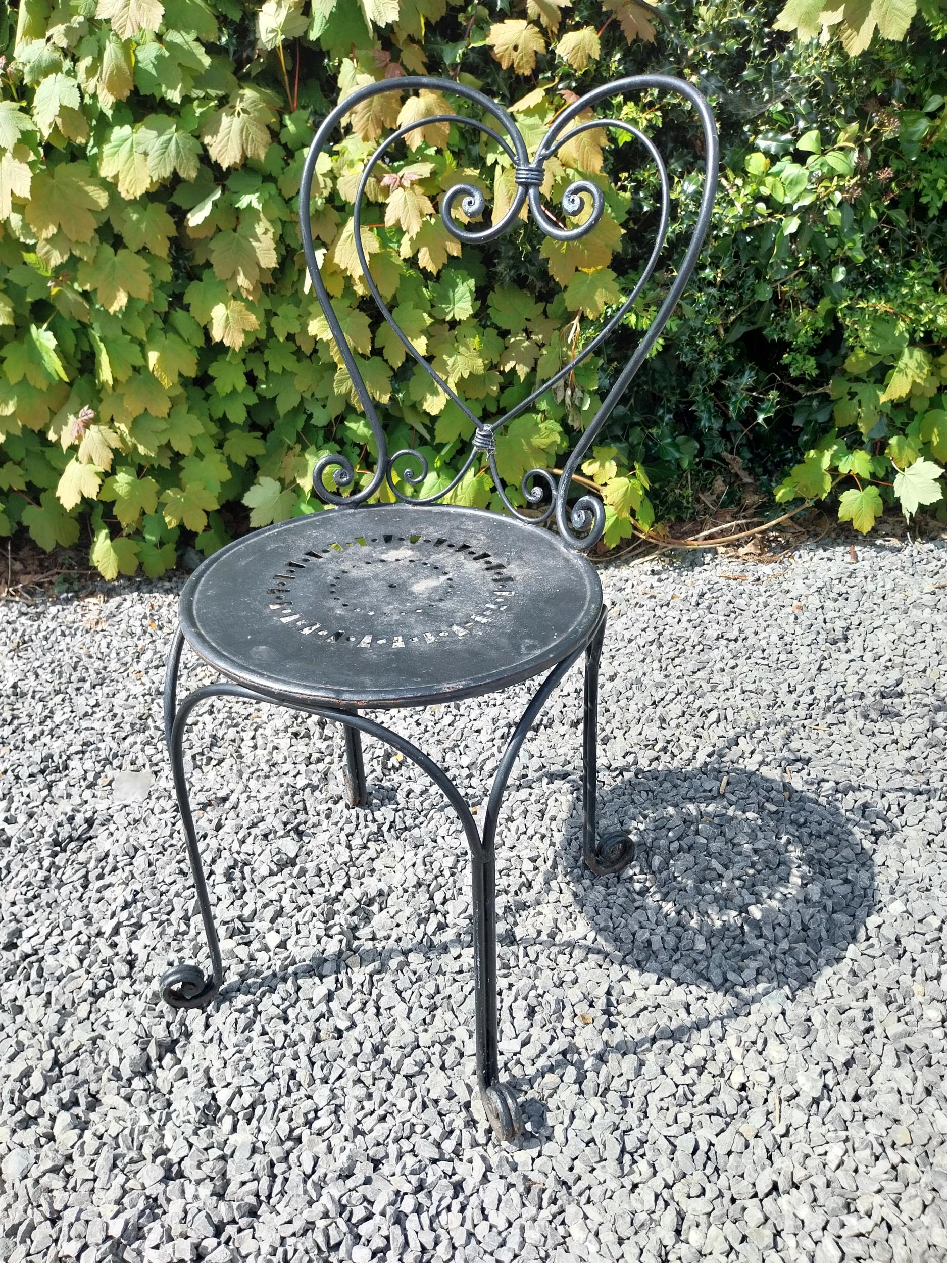 Wrought iron garden table with three matching chairs {Tbl. 65 cm H x 65 cm Dia. and Chairs 82 cm H x - Image 7 of 11