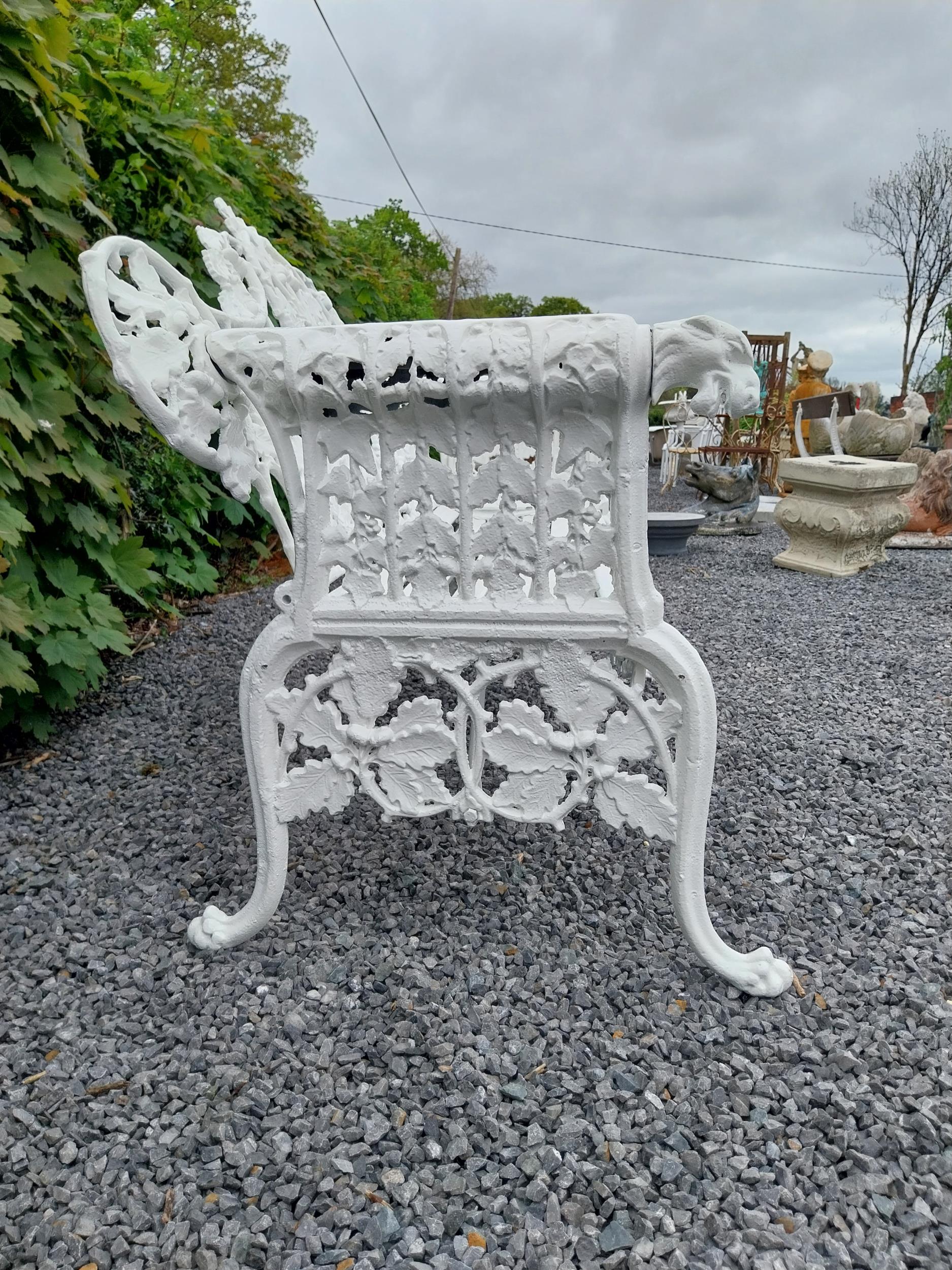 Good quality cast iron garden bench decorated with oak leaf and dogs heads in the Coalbrookdale - Image 4 of 8
