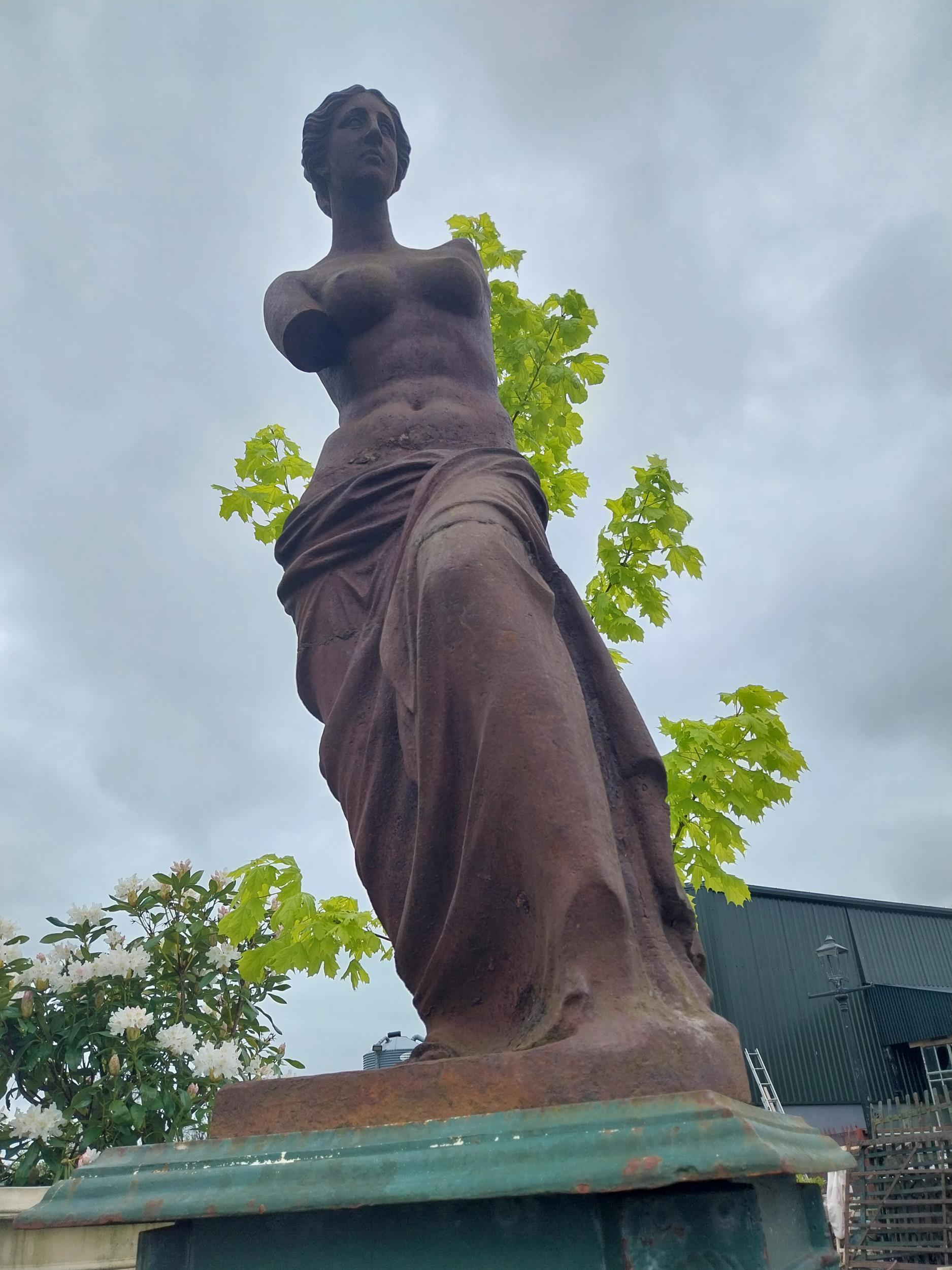 Good quality cast iron statue of Venus de Milo {150 cm H x 48 cm W x 48 cm D}. - Image 3 of 17