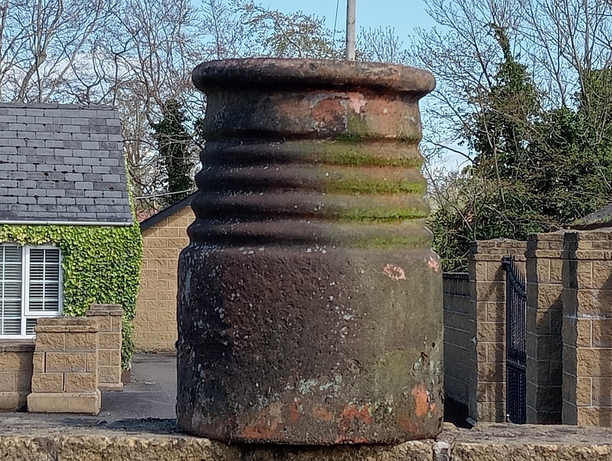 Pair of terracotta beehive chimney pots {H 43cm x Dia 30cm }. (NOT AVAILABLE TO VIEW IN PERSON) - Image 2 of 2