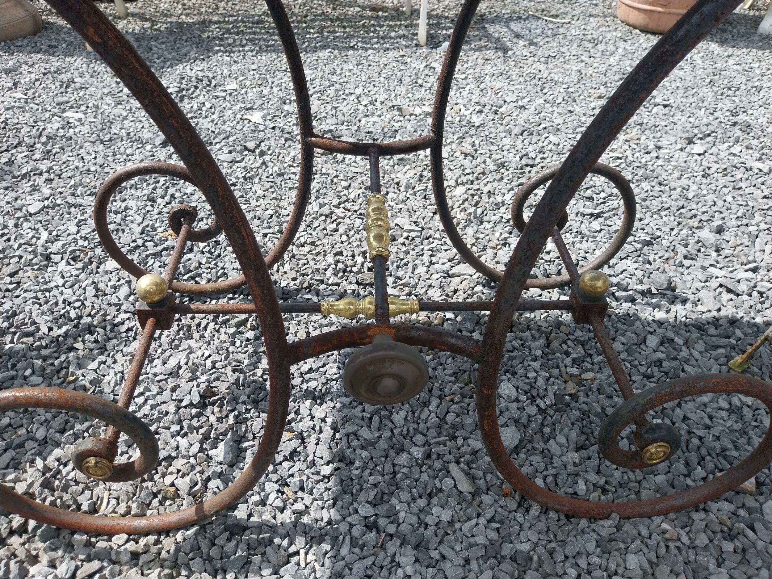 Good quality wrought iron and brass butchers table with marble top {76 cm H x 120 cm W x 60 cm D}. - Image 4 of 5