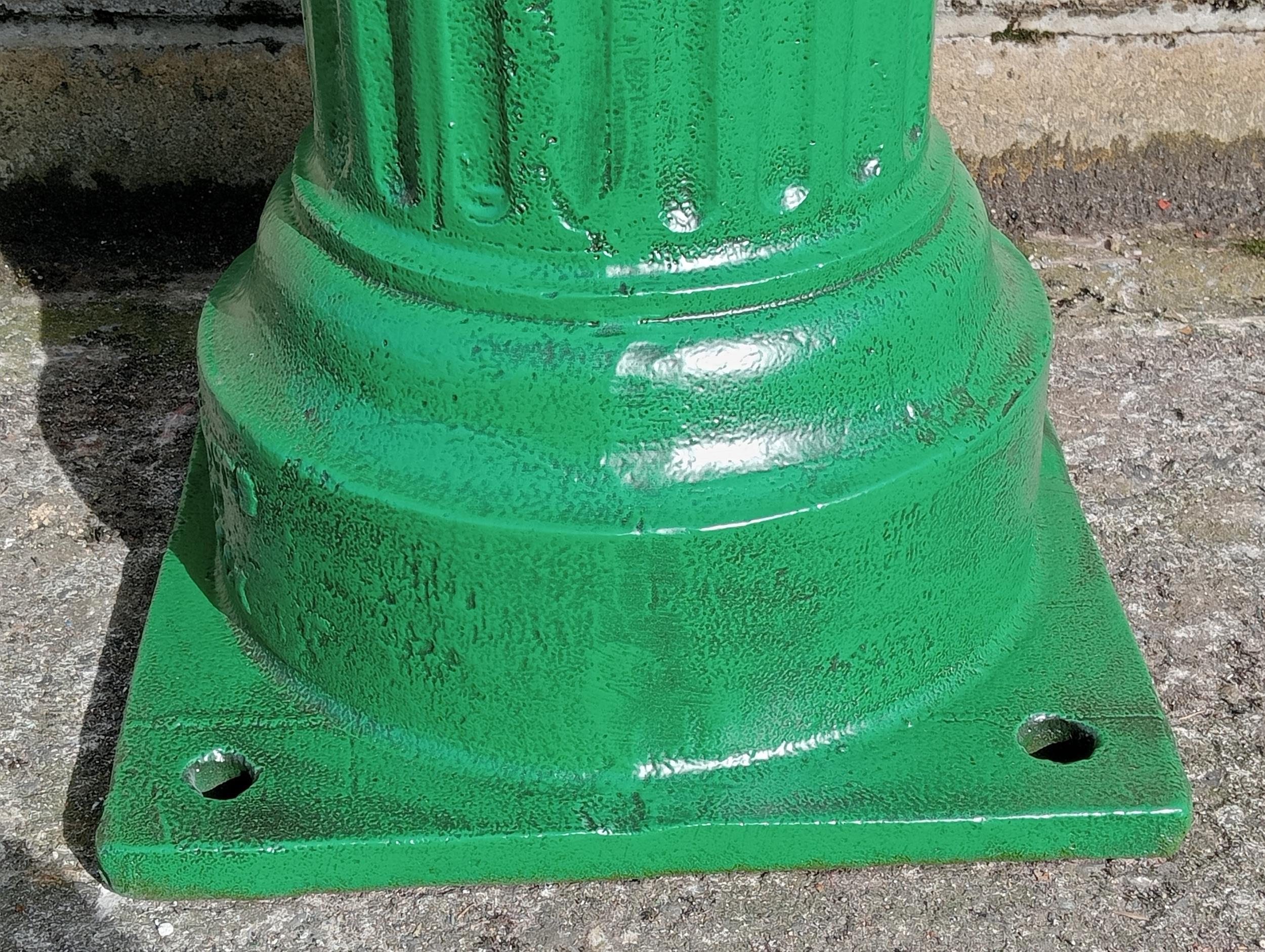 Irish cast iron water pump {H 100cm x W 36cm x D 40cm }. (NOT AVAILABLE TO VIEW IN PERSON) - Image 5 of 6